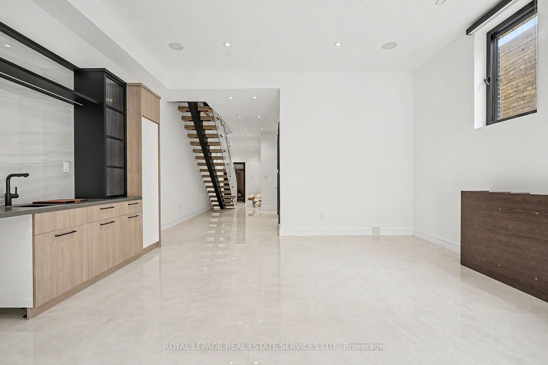 Photo 30 of 34 Milton Street, Etobicoke, Mimico — HOMEH