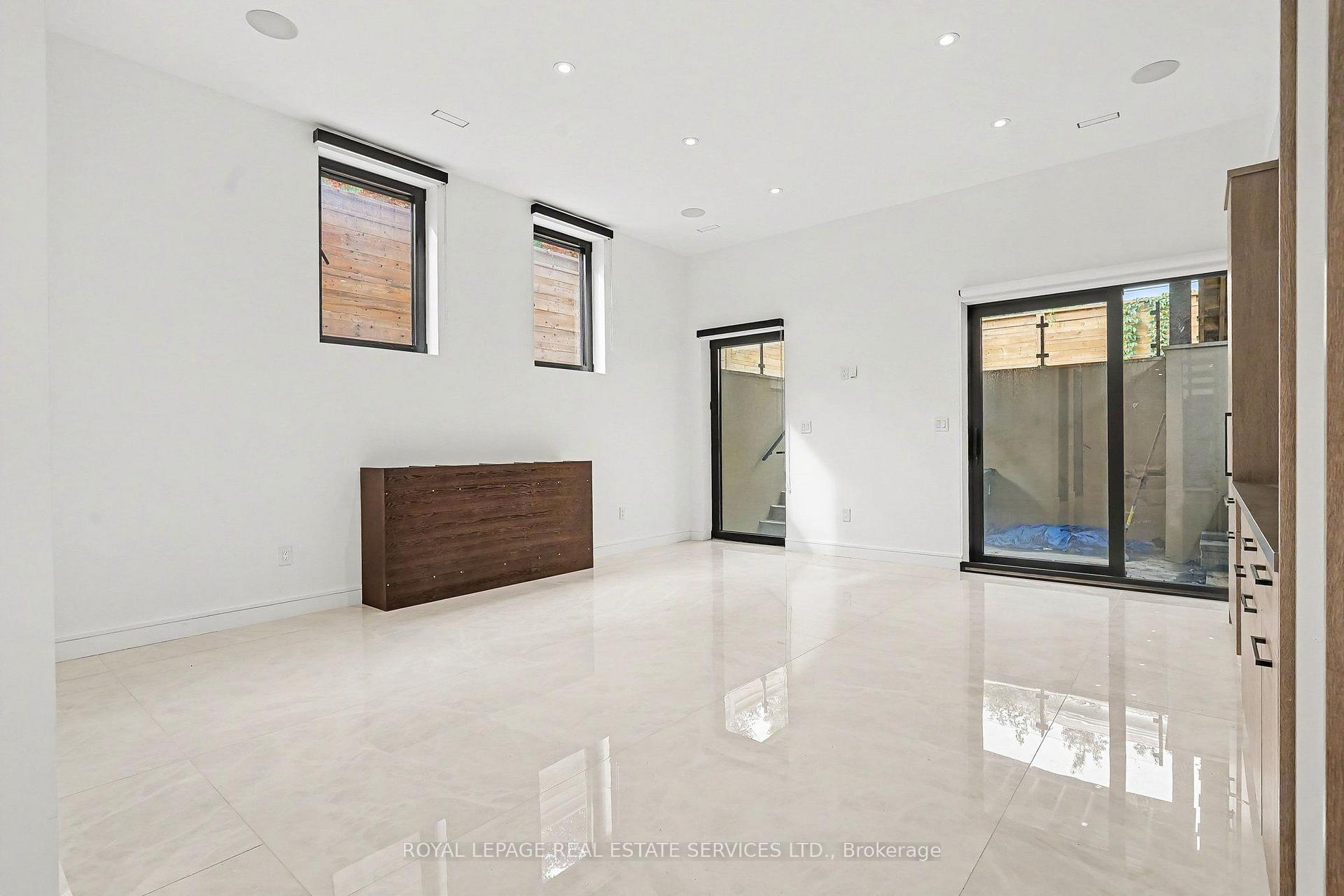 Photo 31 of 34 Milton Street, Etobicoke, Mimico — HOMEH
