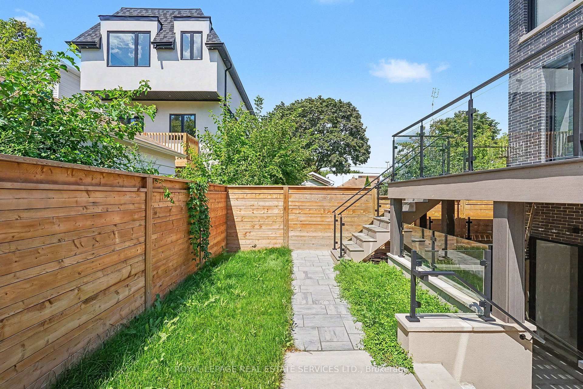 Photo 33 of 34 Milton Street, Etobicoke, Mimico — HOMEH