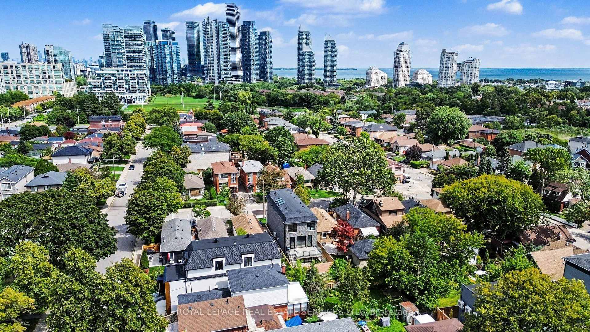 Photo 38 of 34 Milton Street, Etobicoke, Mimico — HOMEH