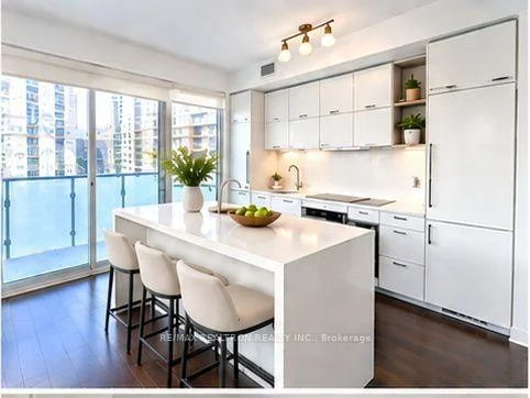Front of Unit 1707, 65 St Mary Street W