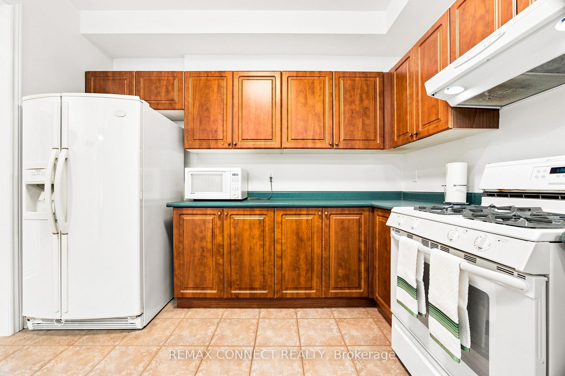 Photo 15 of 151 Bentoak Crescent, Vaughan, Patterson — HOMEH