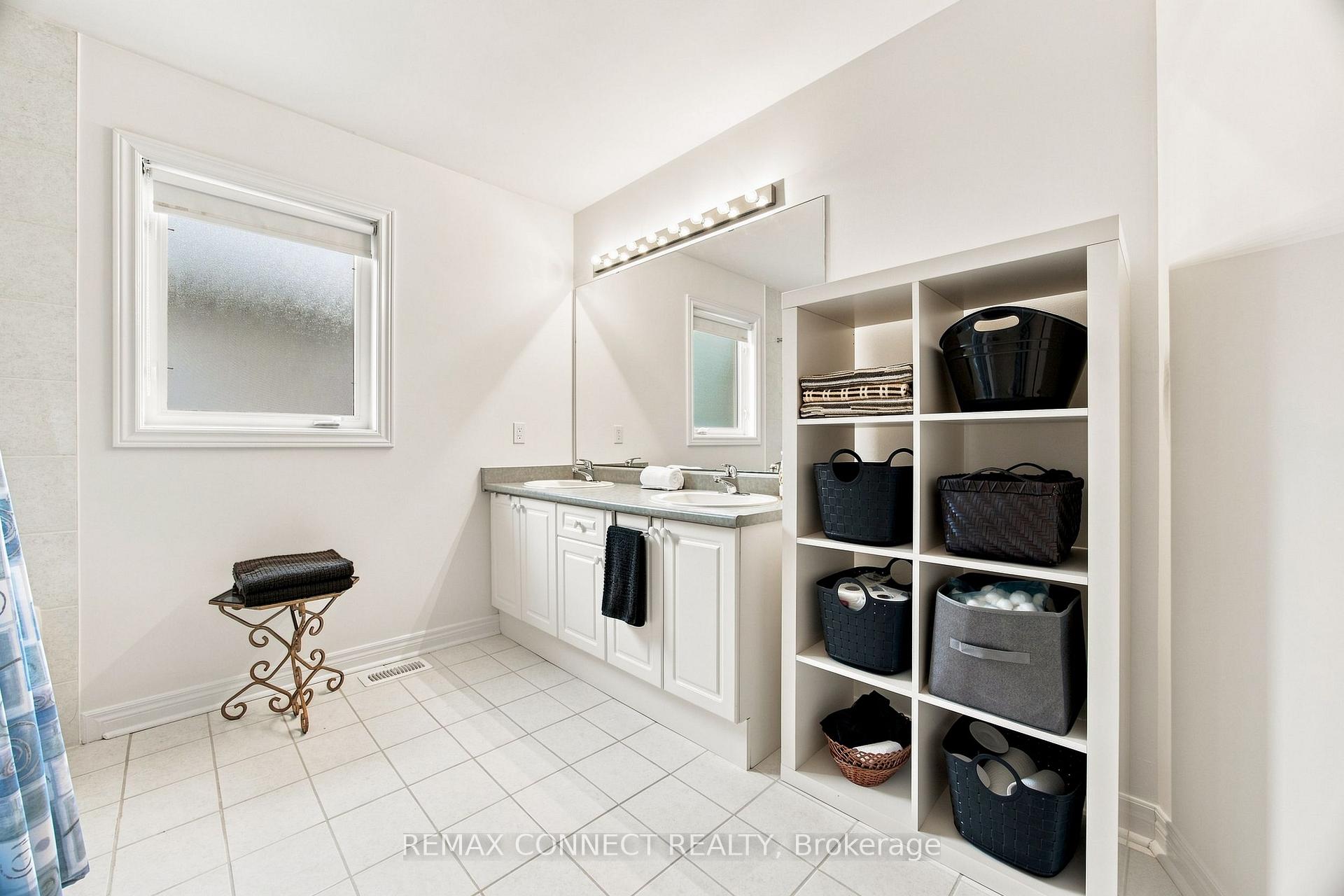 Photo 38 of 151 Bentoak Crescent, Vaughan, Patterson — HOMEH