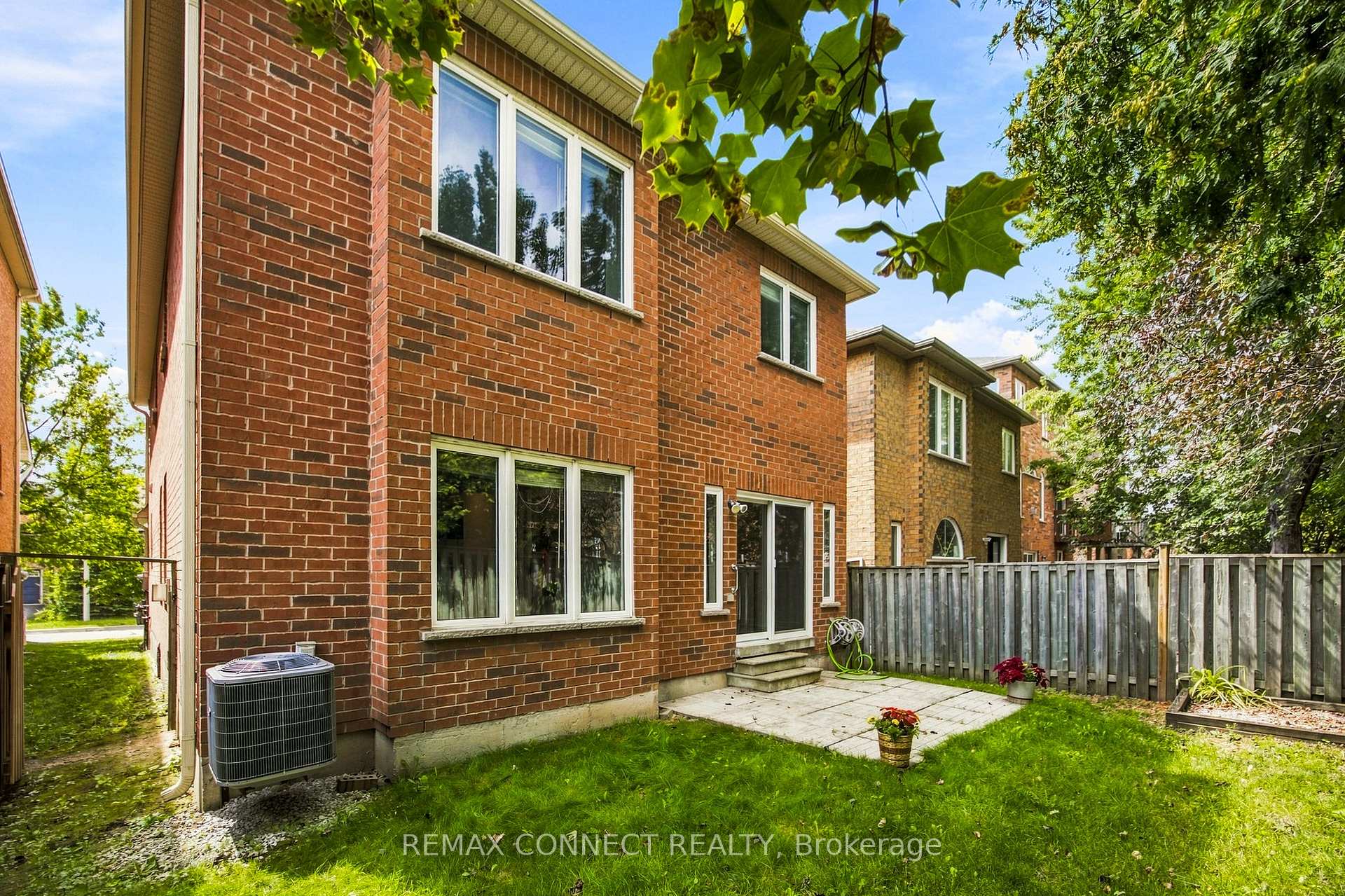 Photo 46 of 151 Bentoak Crescent, Vaughan, Patterson — HOMEH