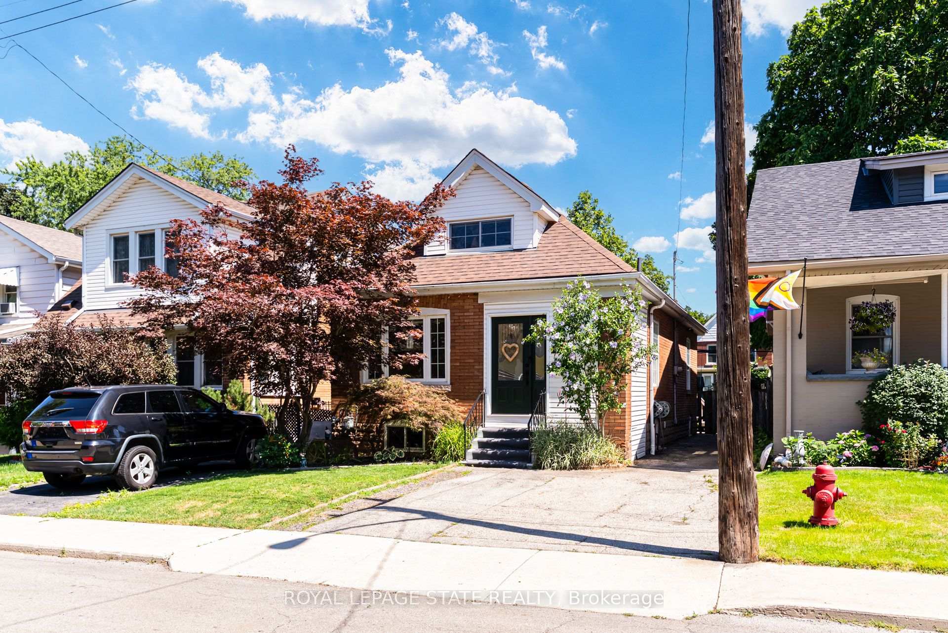 Photo 4 of 175 Rosslyn Avenue S, Hamilton, Delta — HOMEH