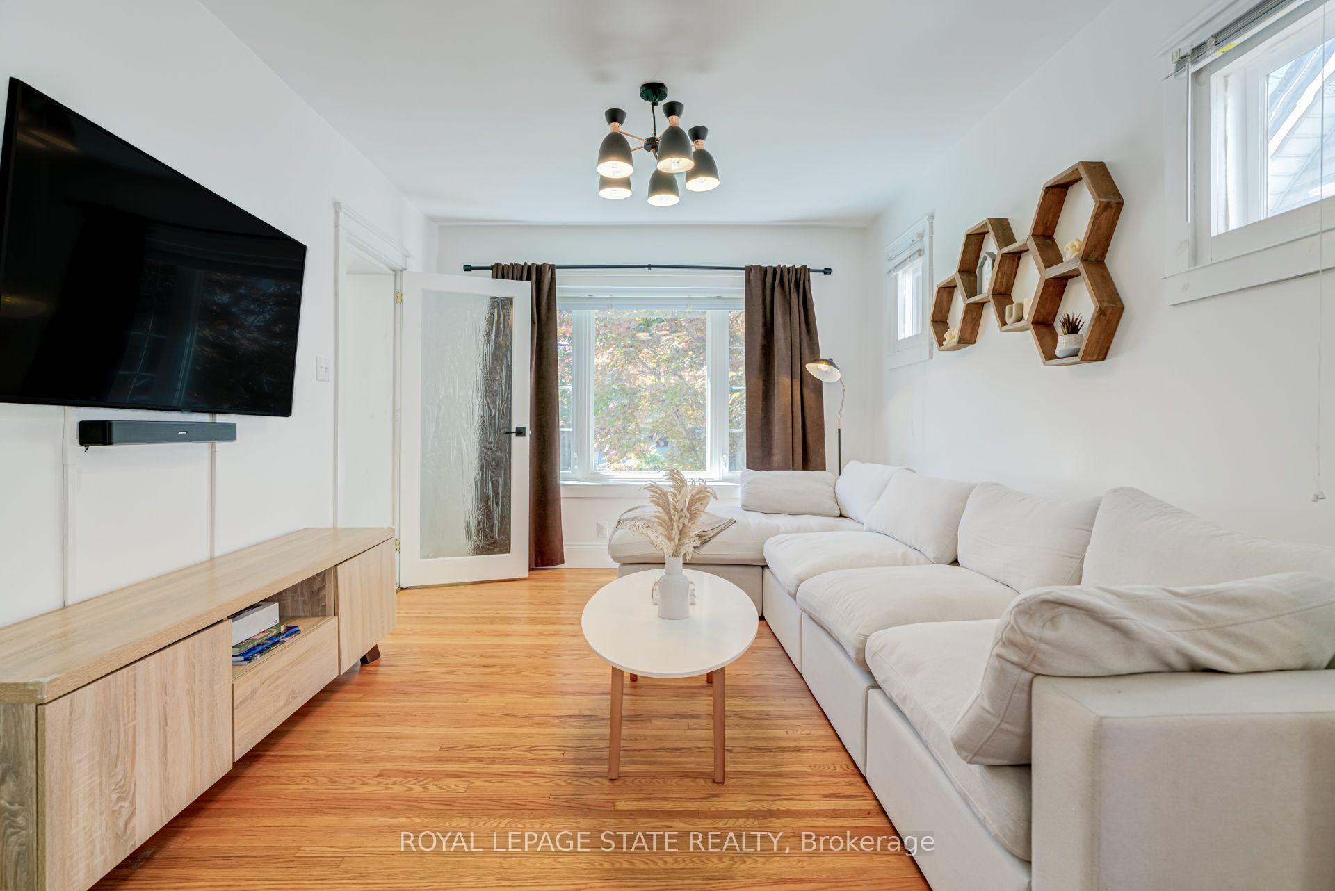 Photo 9 of 175 Rosslyn Avenue S, Hamilton, Delta — HOMEH