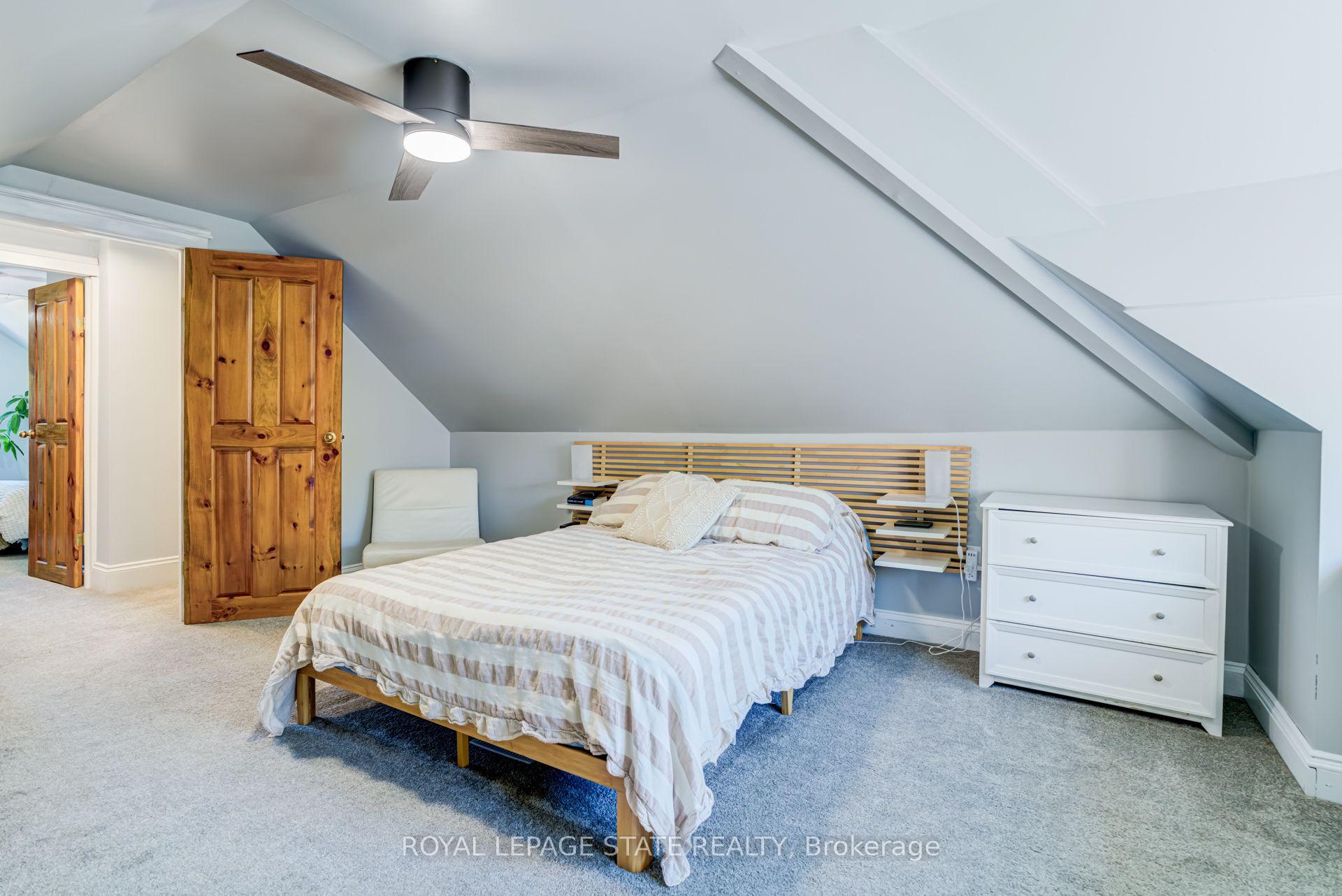 Photo 28 of 175 Rosslyn Avenue S, Hamilton, Delta — HOMEH
