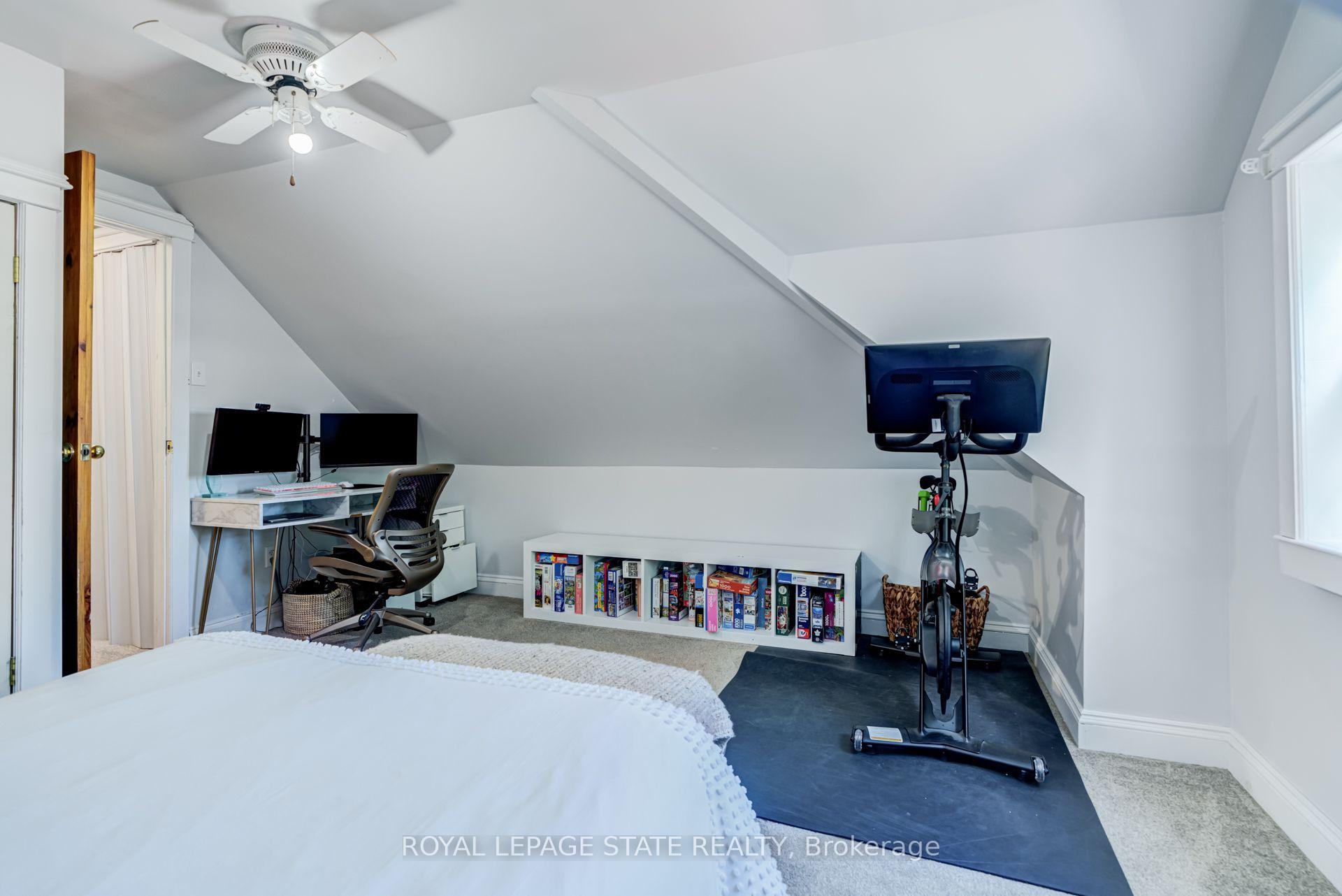 Photo 31 of 175 Rosslyn Avenue S, Hamilton, Delta — HOMEH