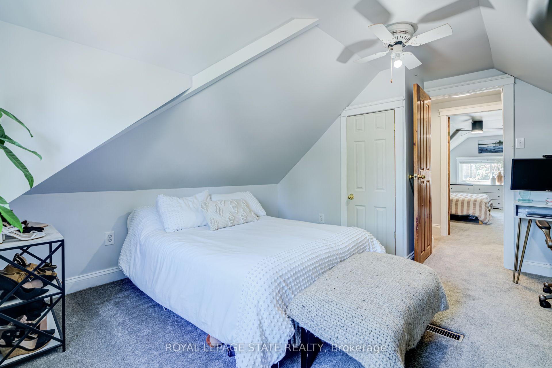 Photo 32 of 175 Rosslyn Avenue S, Hamilton, Delta — HOMEH