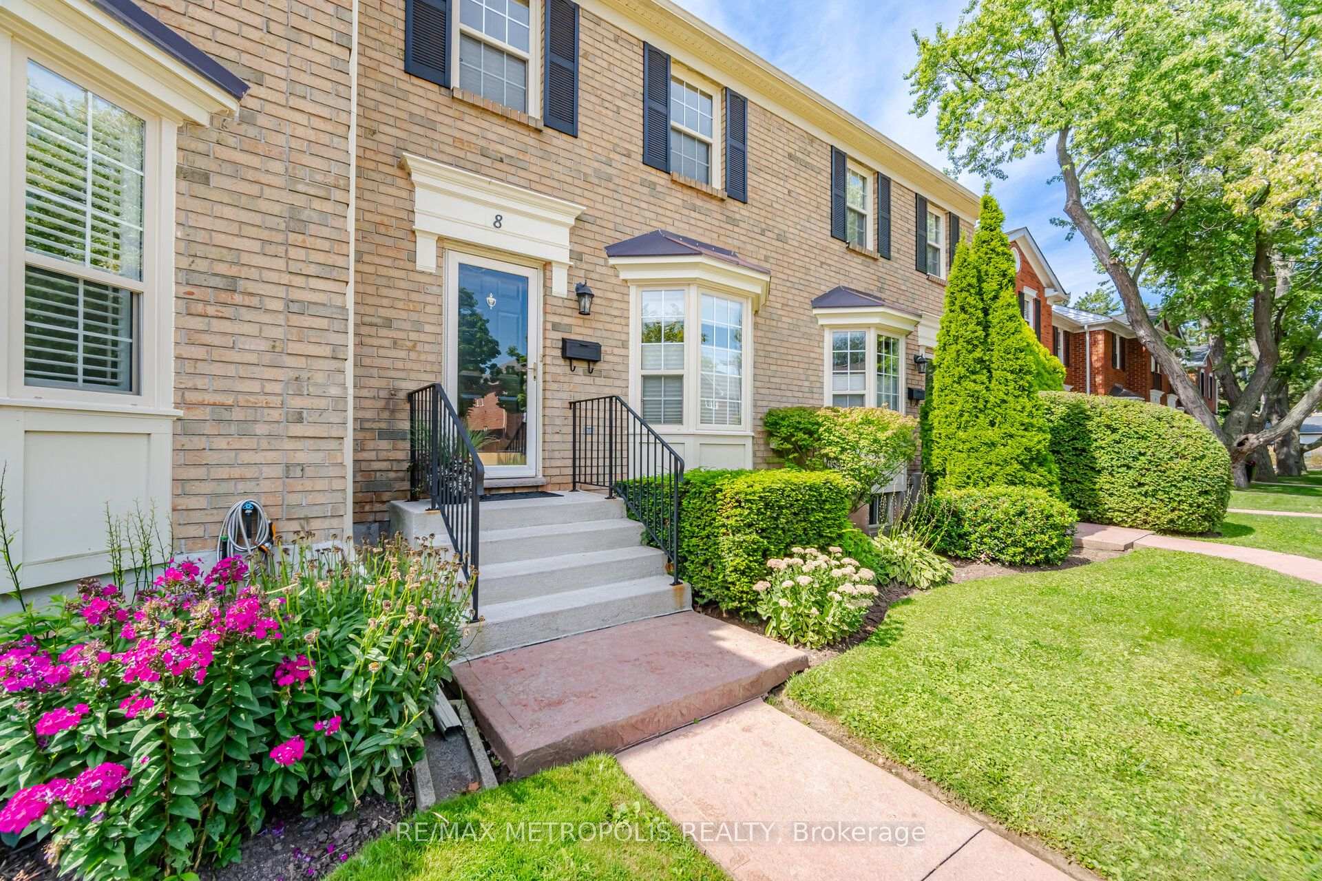 Front of Unit 8, 2390 Woodward Avenue