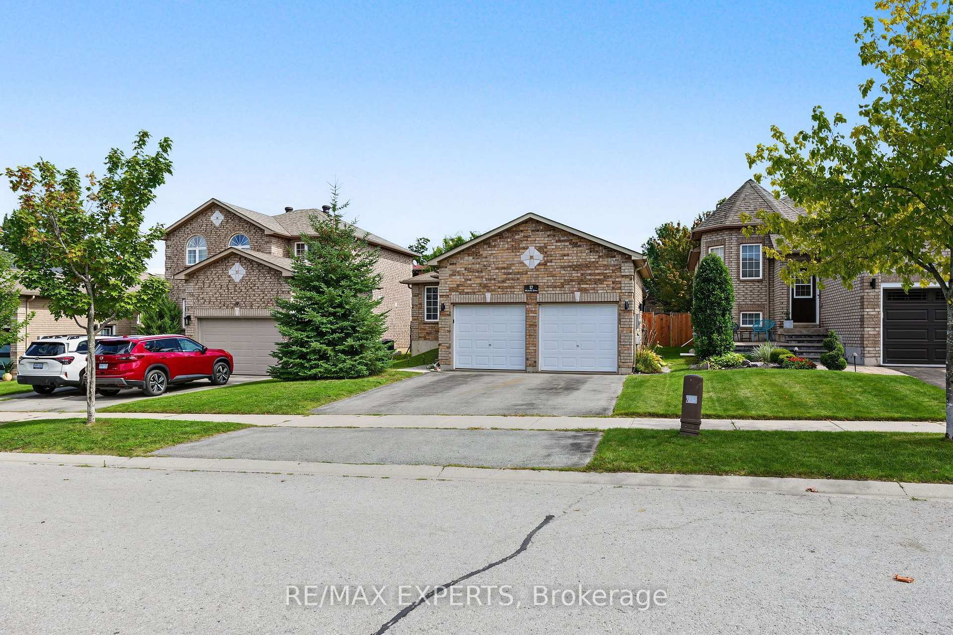 Photo 6 of Unit Upper, 17 Michelle Drive, Barrie, Painswick South — HOMEH