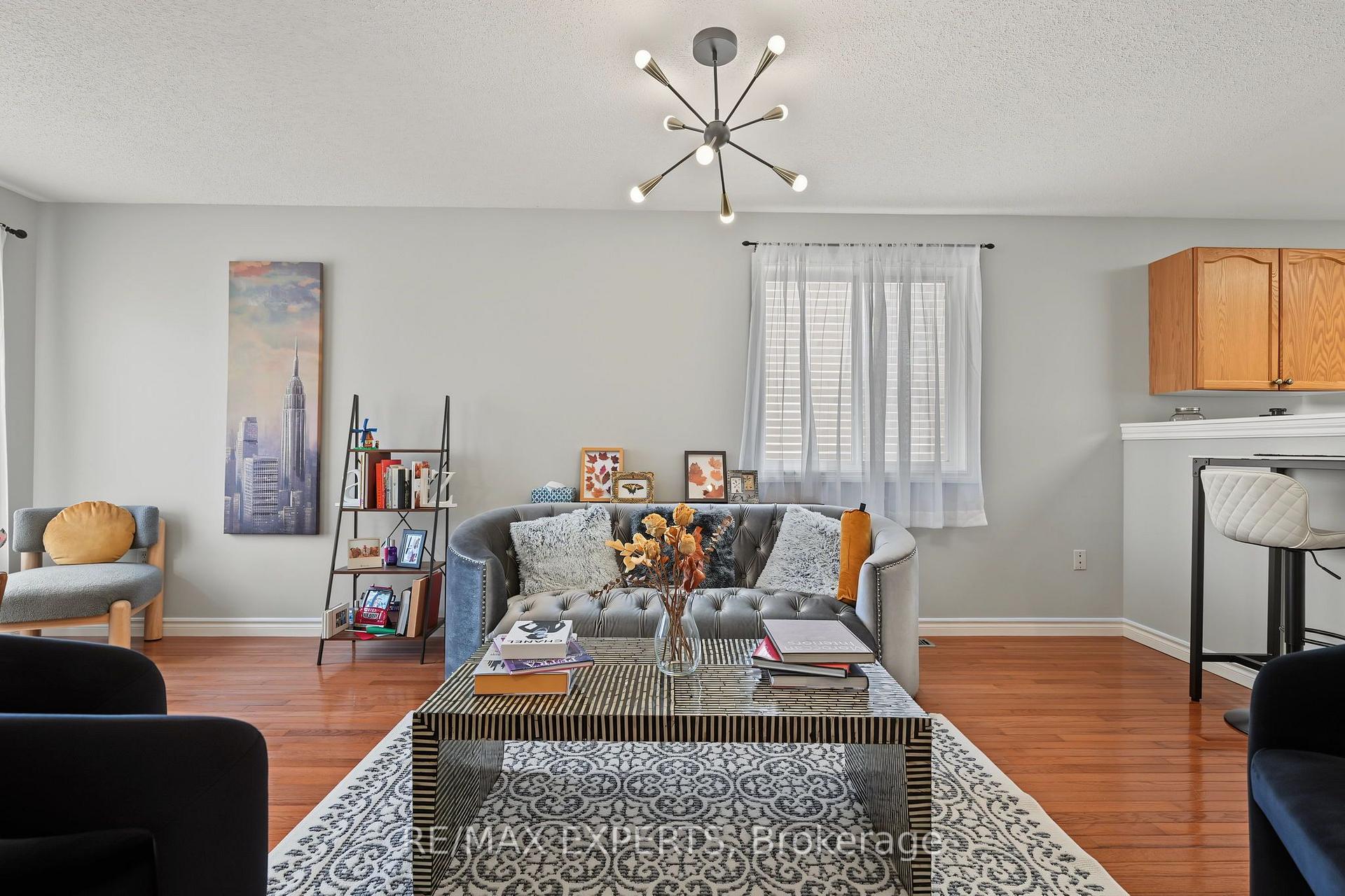 Photo 17 of Unit Upper, 17 Michelle Drive, Barrie, Painswick South — HOMEH