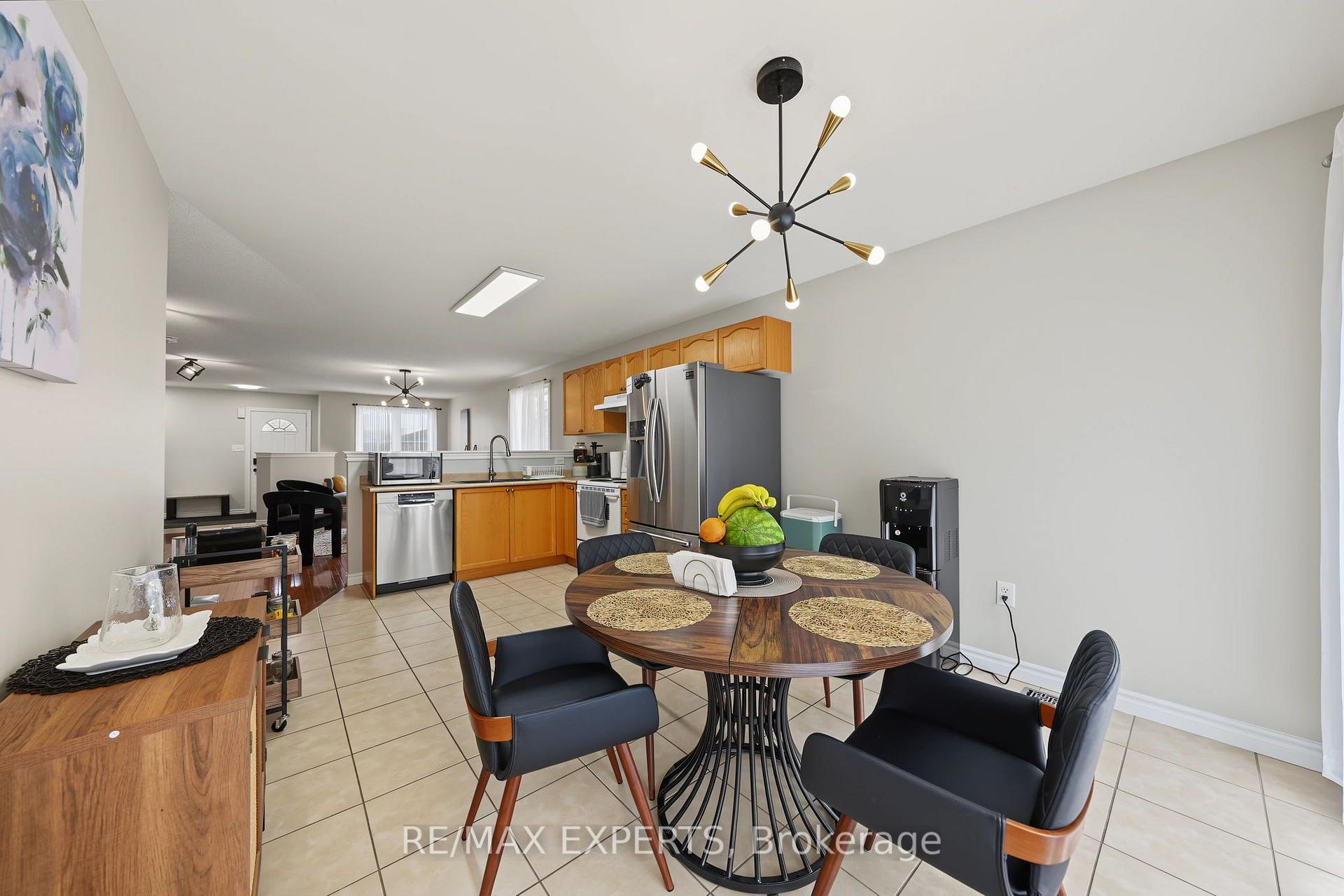 Photo 33 of Unit Upper, 17 Michelle Drive, Barrie, Painswick South — HOMEH