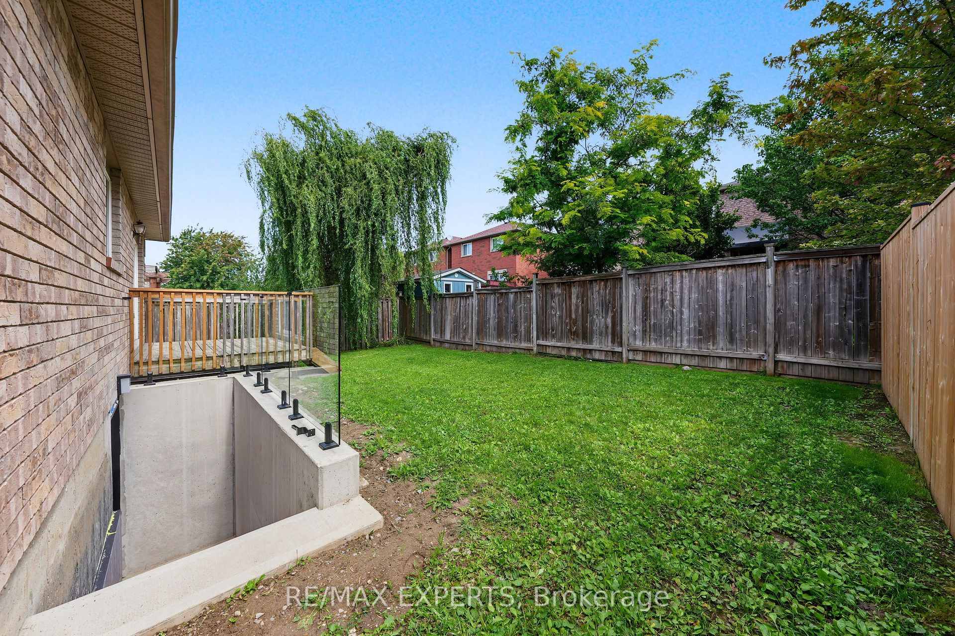 Photo 38 of Unit Upper, 17 Michelle Drive, Barrie, Painswick South — HOMEH