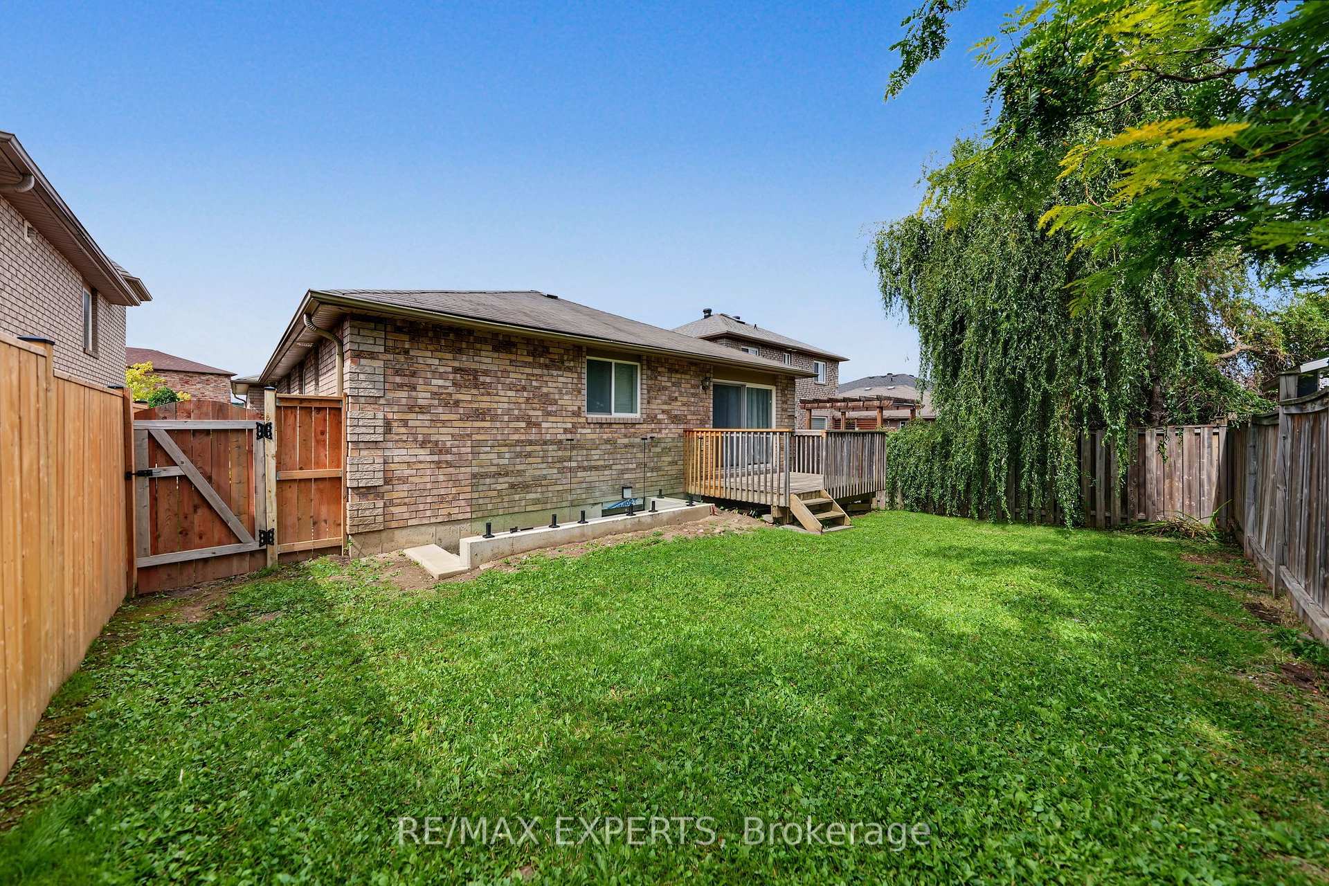 Photo 45 of Unit Upper, 17 Michelle Drive, Barrie, Painswick South — HOMEH