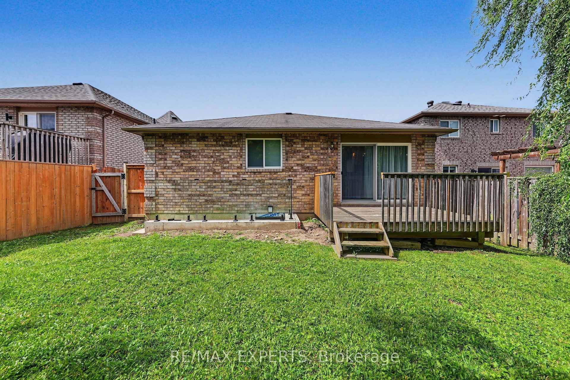 Photo 40 of Unit Upper, 17 Michelle Drive, Barrie, Painswick South — HOMEH