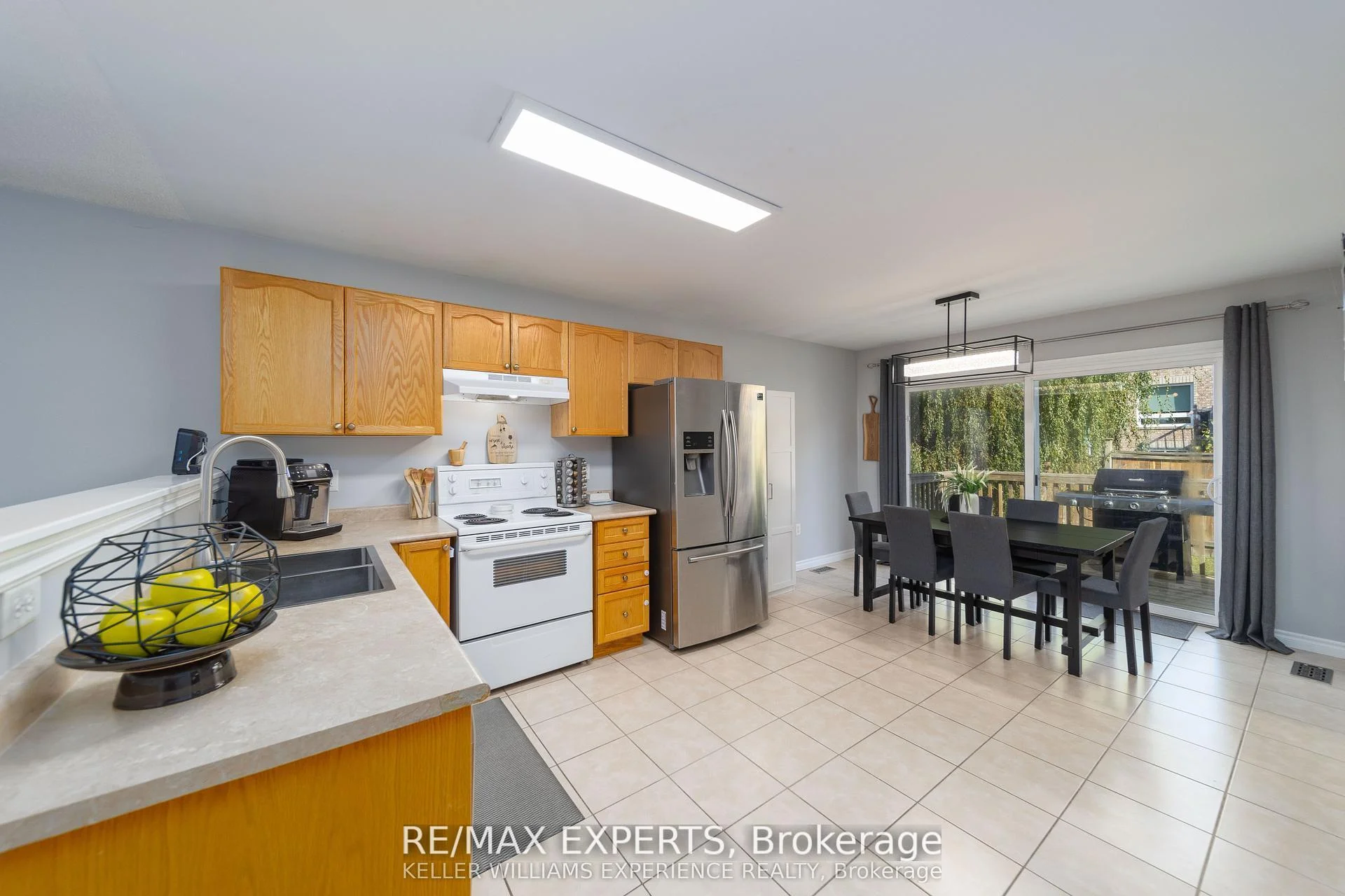 Photo 14 of Unit Upper, 17 Michelle Drive, Barrie, Painswick South — HOMEH