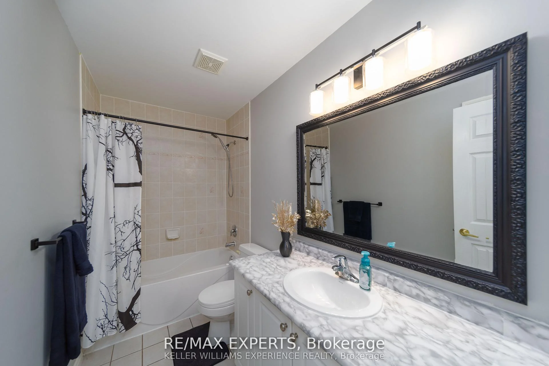 Photo 23 of Unit Upper, 17 Michelle Drive, Barrie, Painswick South — HOMEH