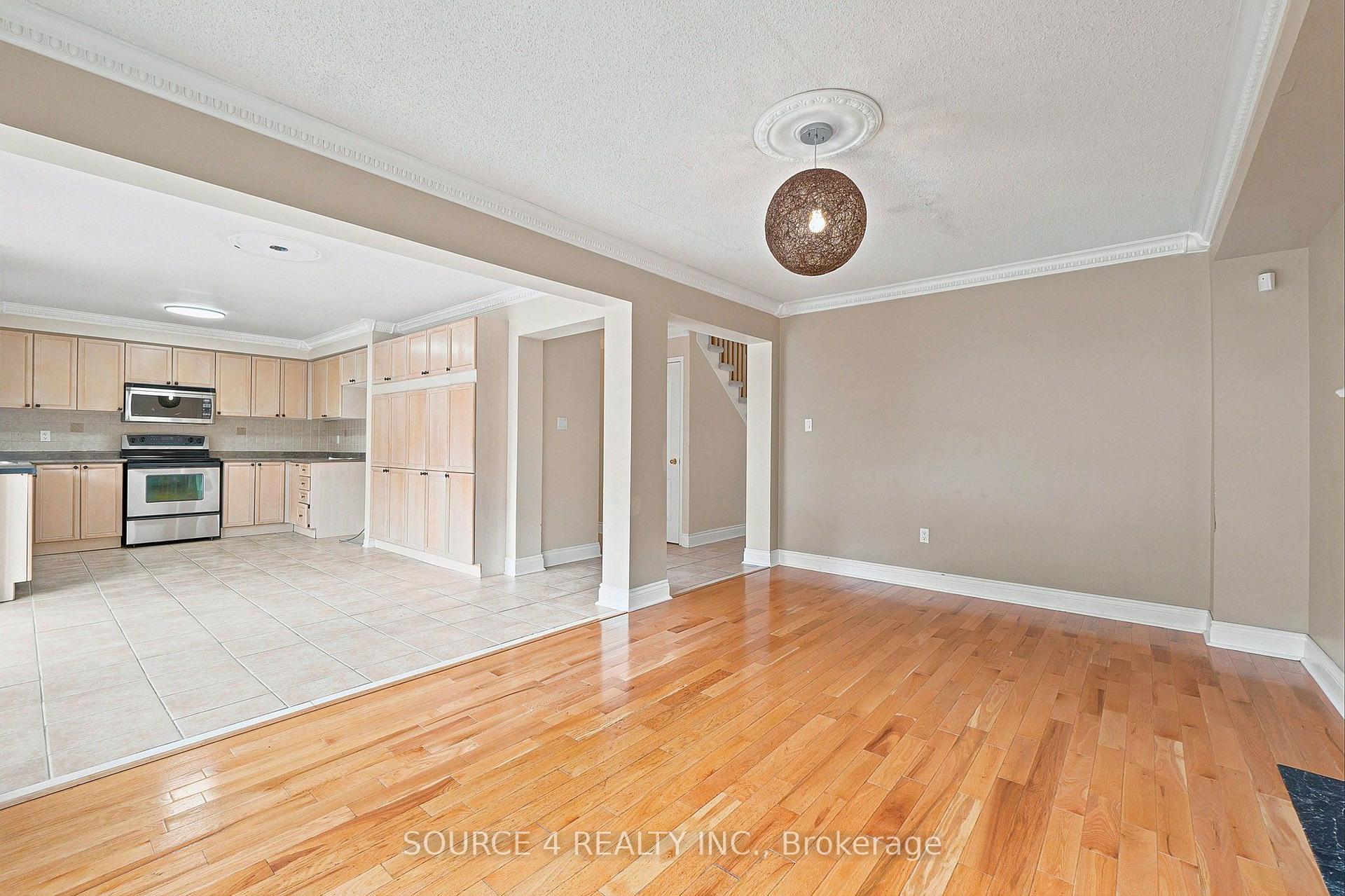 Photo 14 of 6 Foxmere Road, Brampton, Fletcher's Meadow — HOMEH