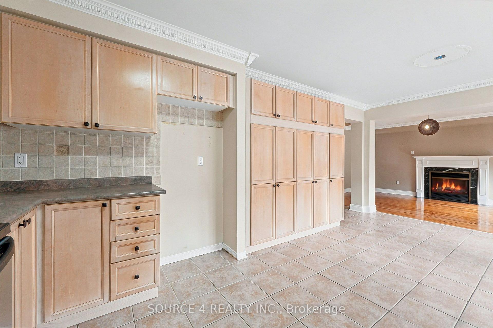 Photo 19 of 6 Foxmere Road, Brampton, Fletcher's Meadow — HOMEH
