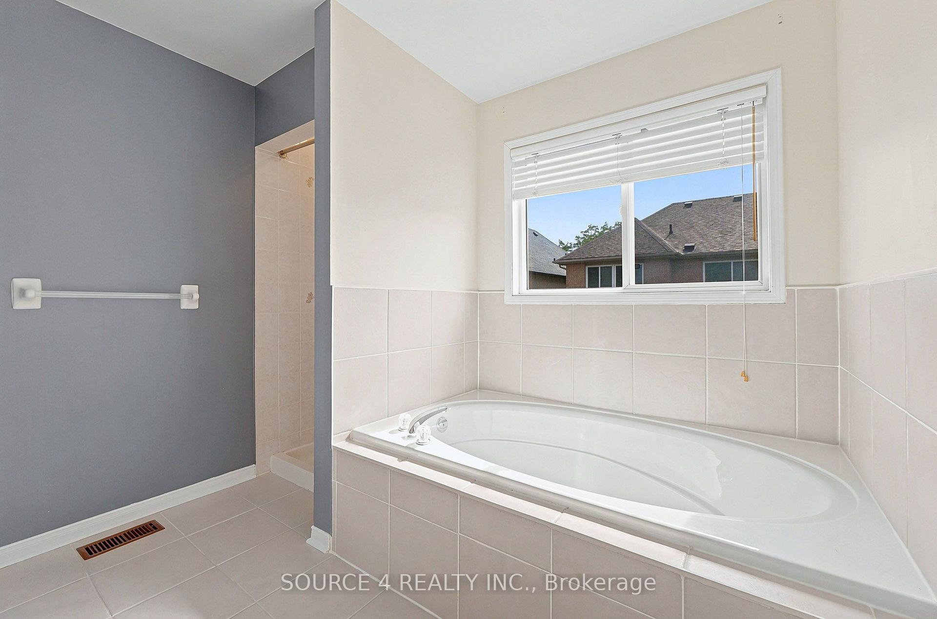 Photo 27 of 6 Foxmere Road, Brampton, Fletcher's Meadow — HOMEH