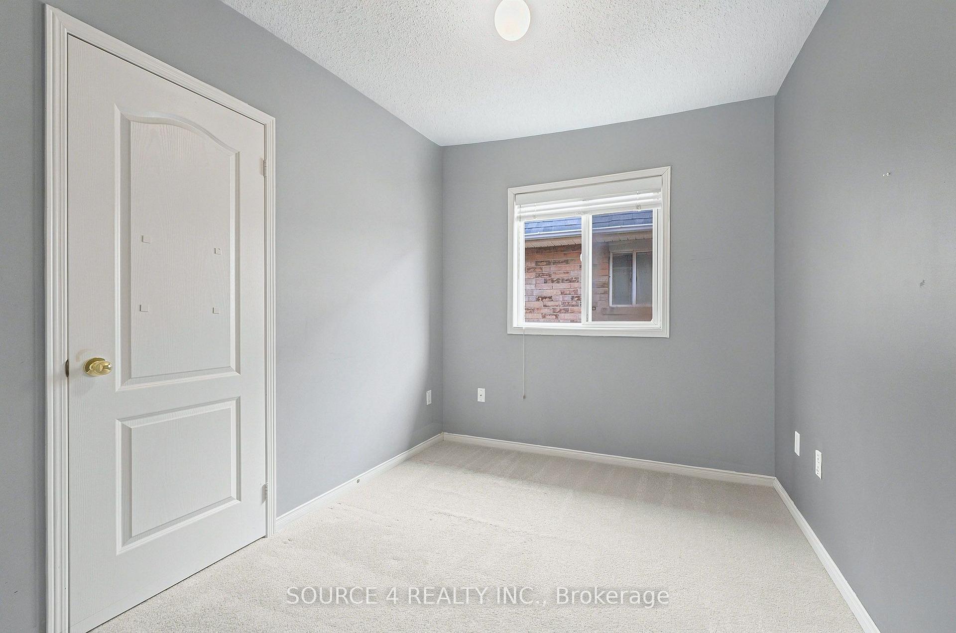 Photo 30 of 6 Foxmere Road, Brampton, Fletcher's Meadow — HOMEH