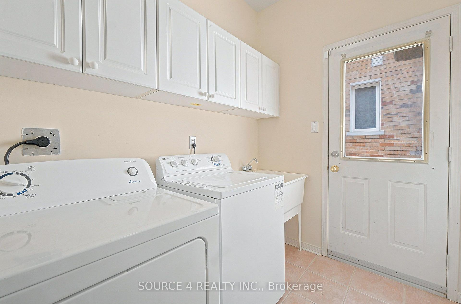 Photo 35 of 6 Foxmere Road, Brampton, Fletcher's Meadow — HOMEH