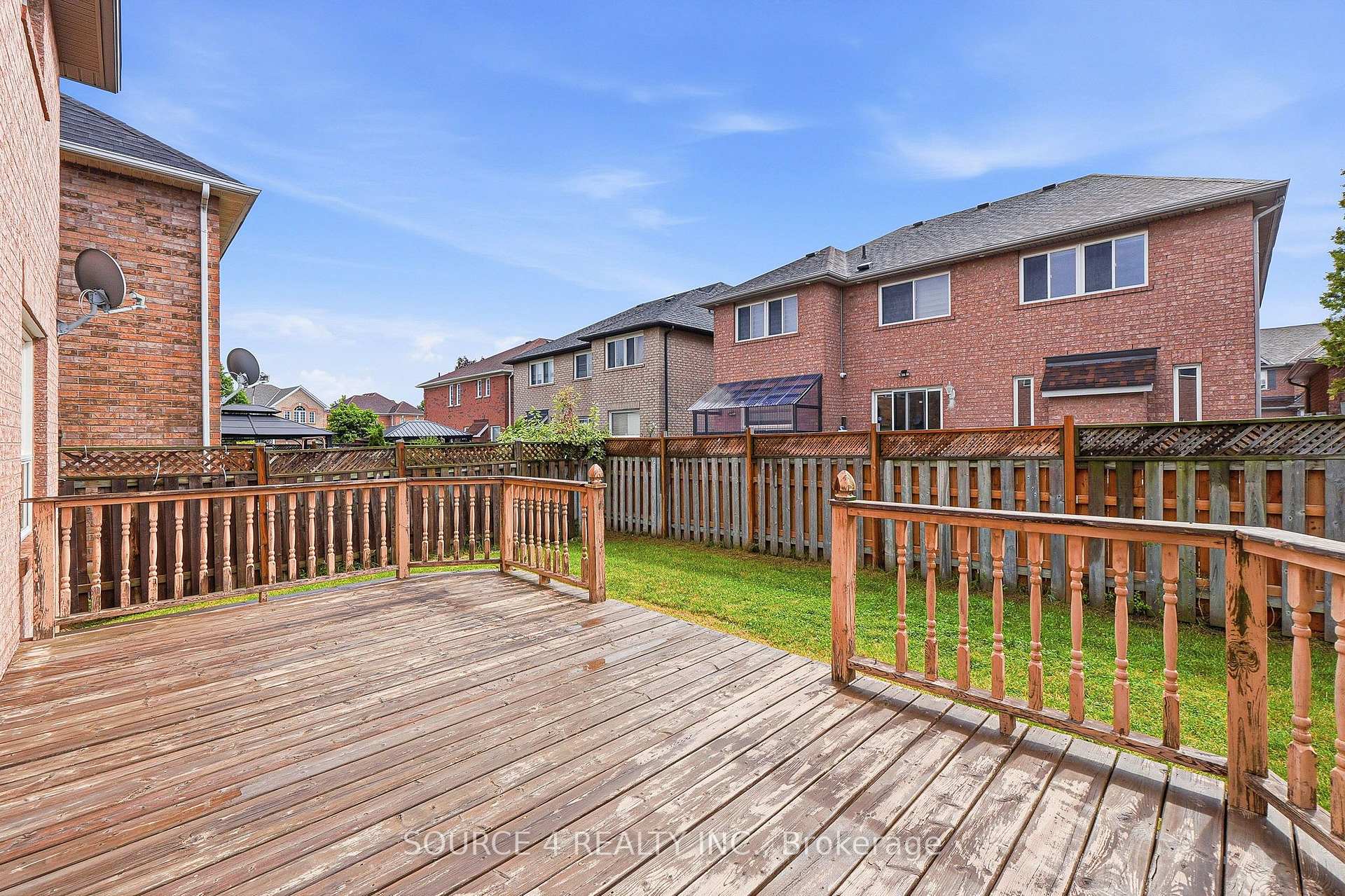 Photo 38 of 6 Foxmere Road, Brampton, Fletcher's Meadow — HOMEH
