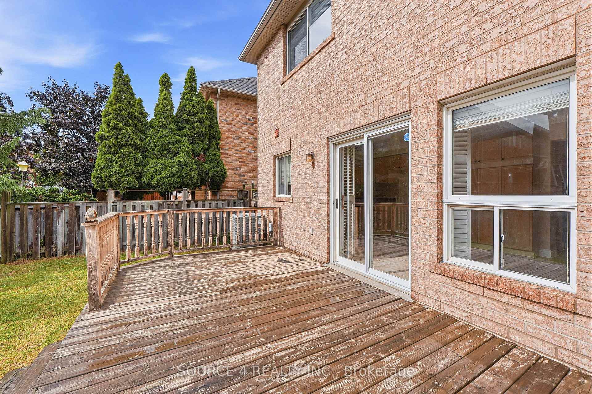 Photo 40 of 6 Foxmere Road, Brampton, Fletcher's Meadow — HOMEH