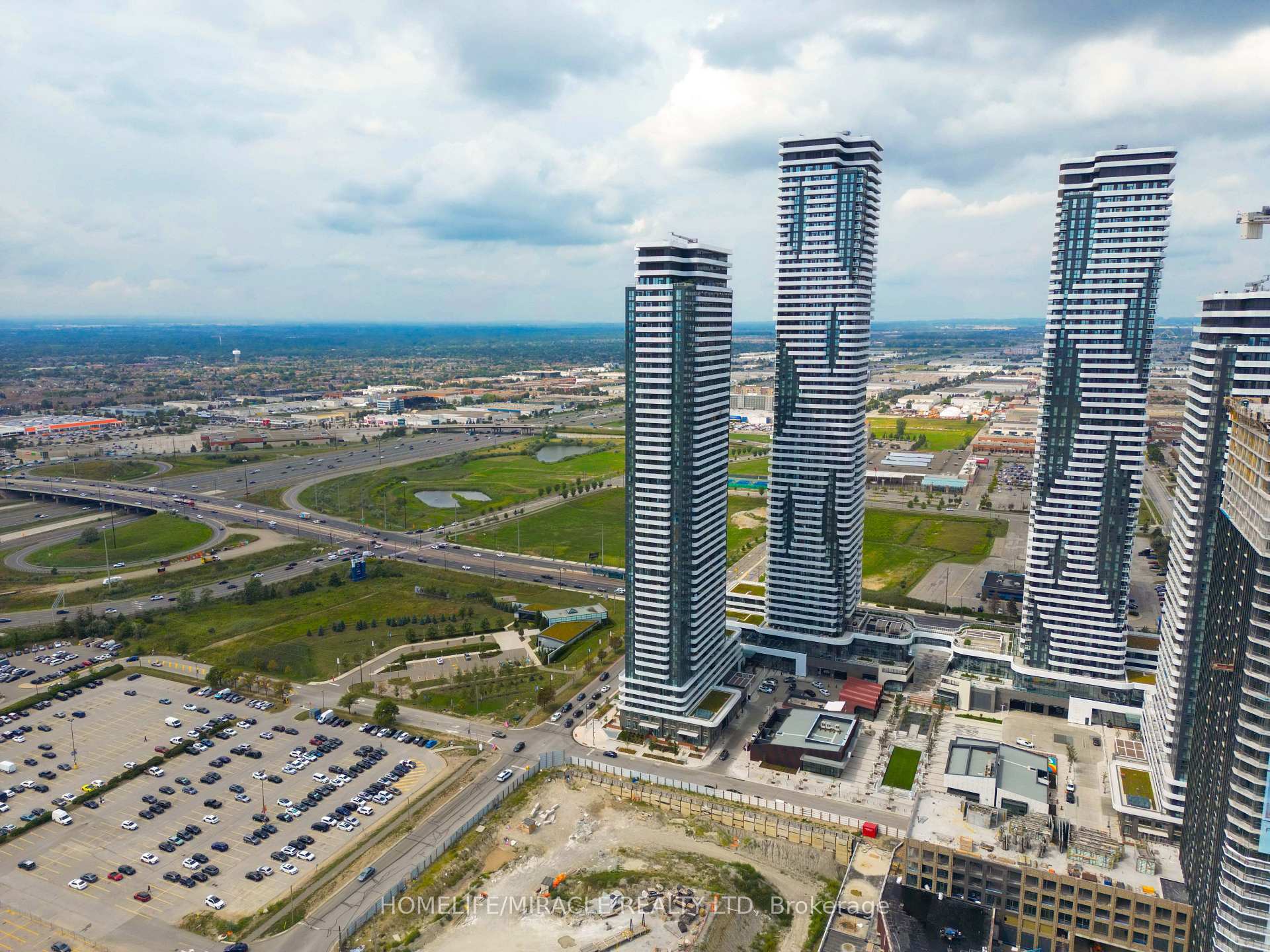 Photo 2 of Unit 3612, 195 Commerce Street, Vaughan, Vaughan Corporate Centre — HOMEH