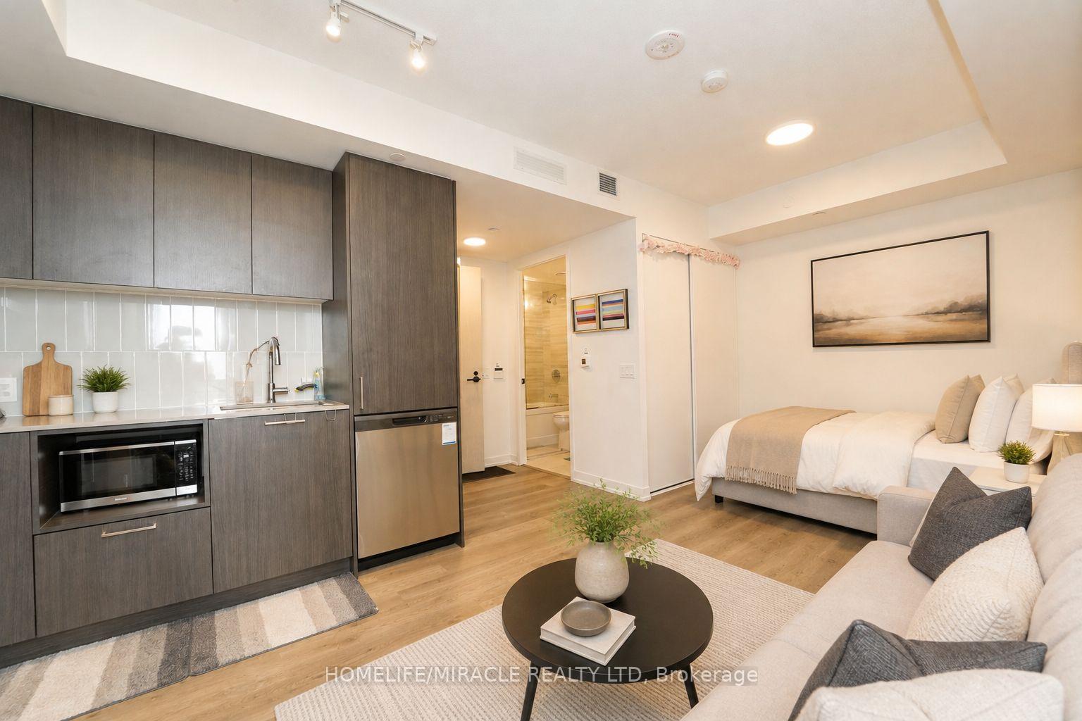 Photo 4 of Unit 3612, 195 Commerce Street, Vaughan, Vaughan Corporate Centre — HOMEH