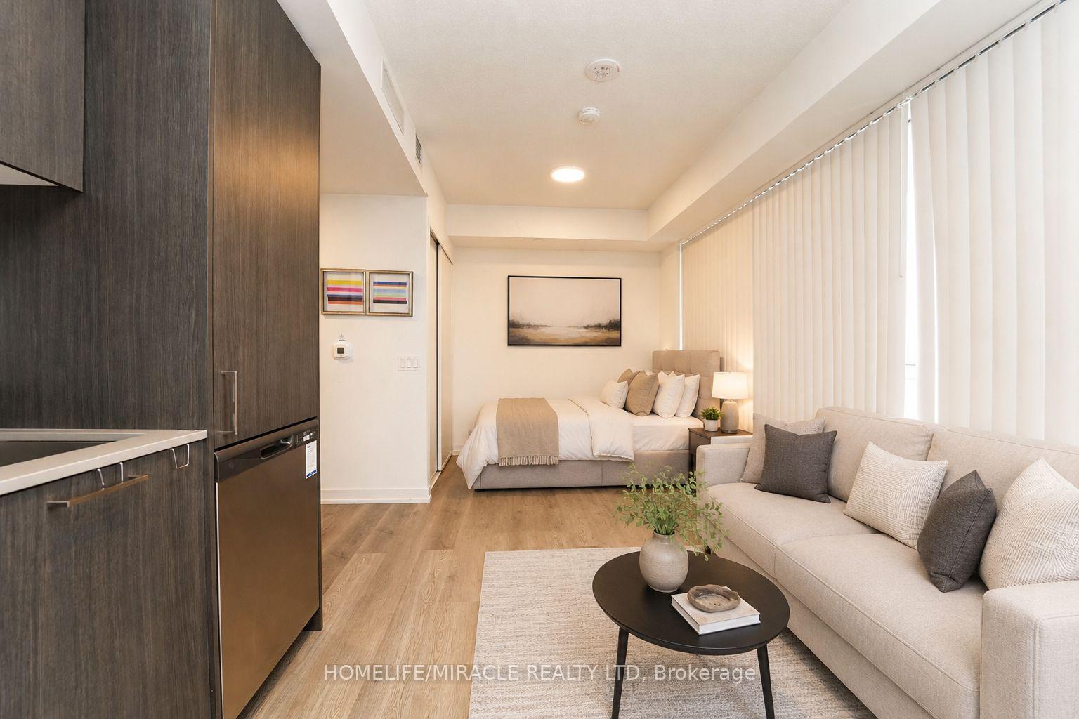 Photo 6 of Unit 3612, 195 Commerce Street, Vaughan, Vaughan Corporate Centre — HOMEH