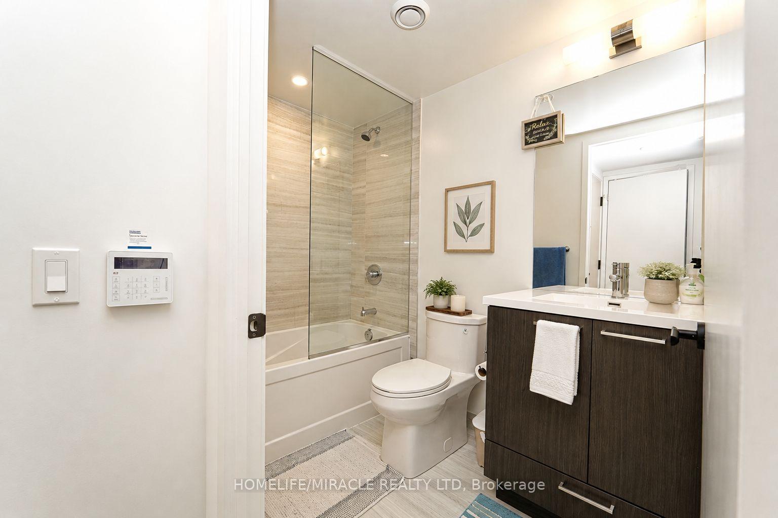 Photo 8 of Unit 3612, 195 Commerce Street, Vaughan, Vaughan Corporate Centre — HOMEH