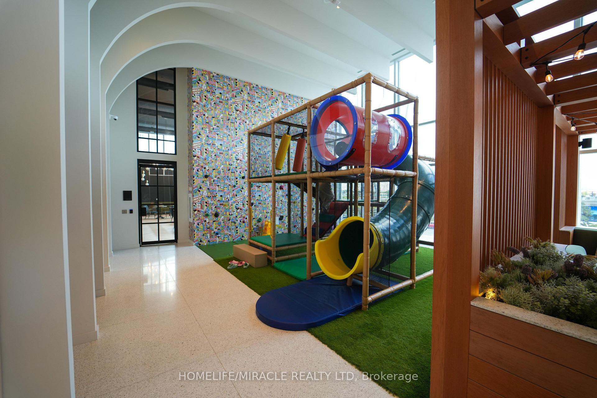 Photo 12 of Unit 3612, 195 Commerce Street, Vaughan, Vaughan Corporate Centre — HOMEH