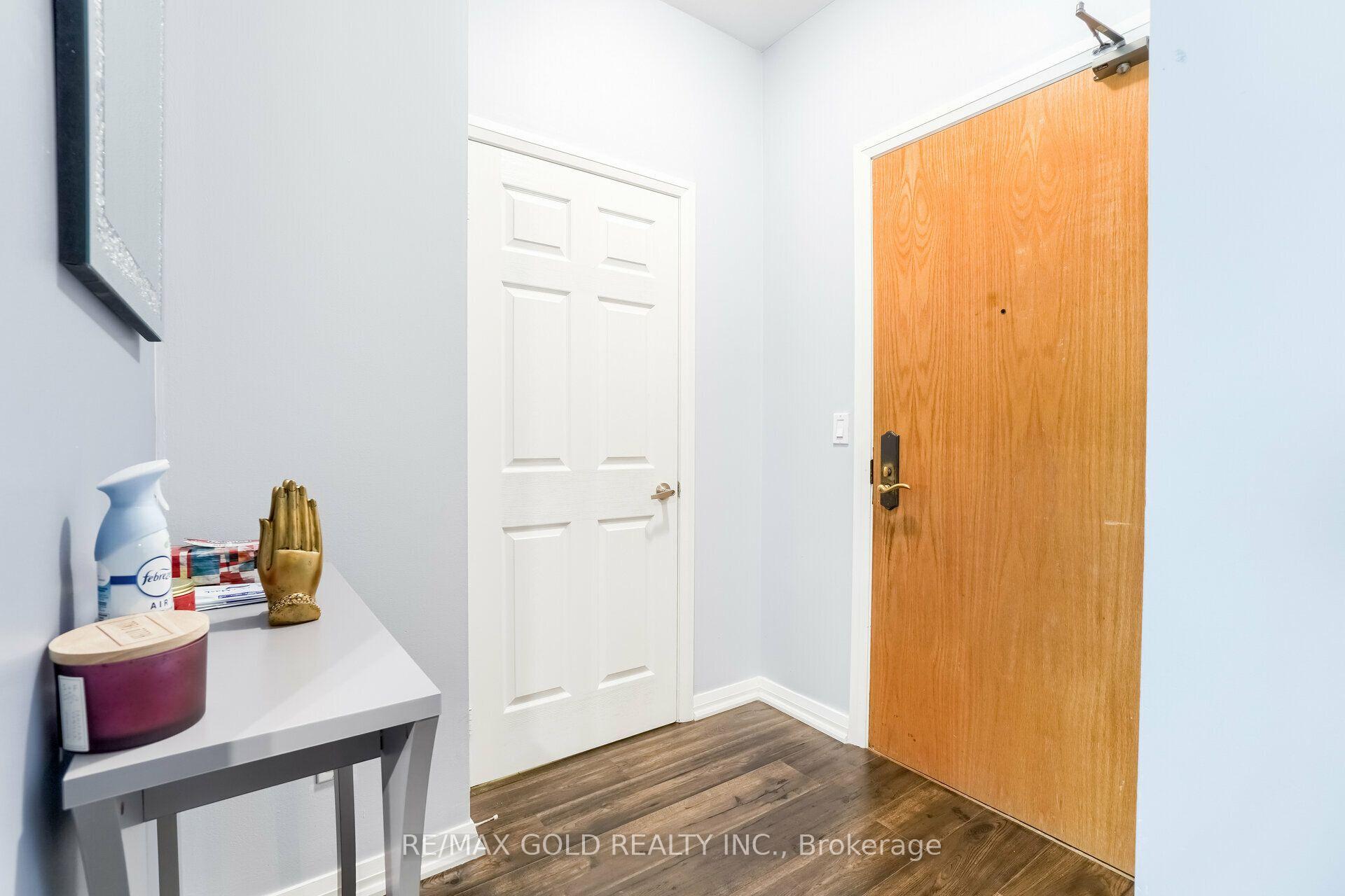 Photo 6 of Unit 102, 220 Forum Drive, Mississauga, Hurontario — HOMEH
