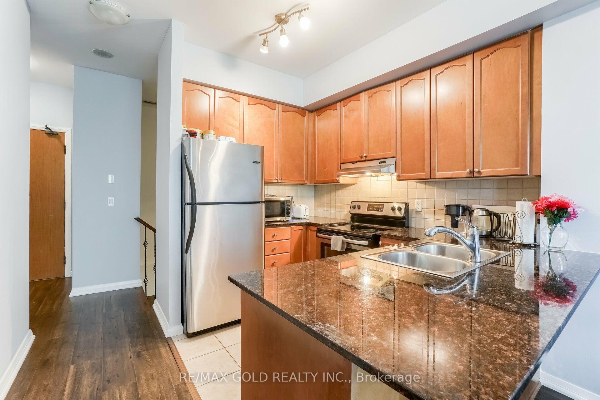 Photo 7 of Unit 102, 220 Forum Drive, Mississauga, Hurontario — HOMEH