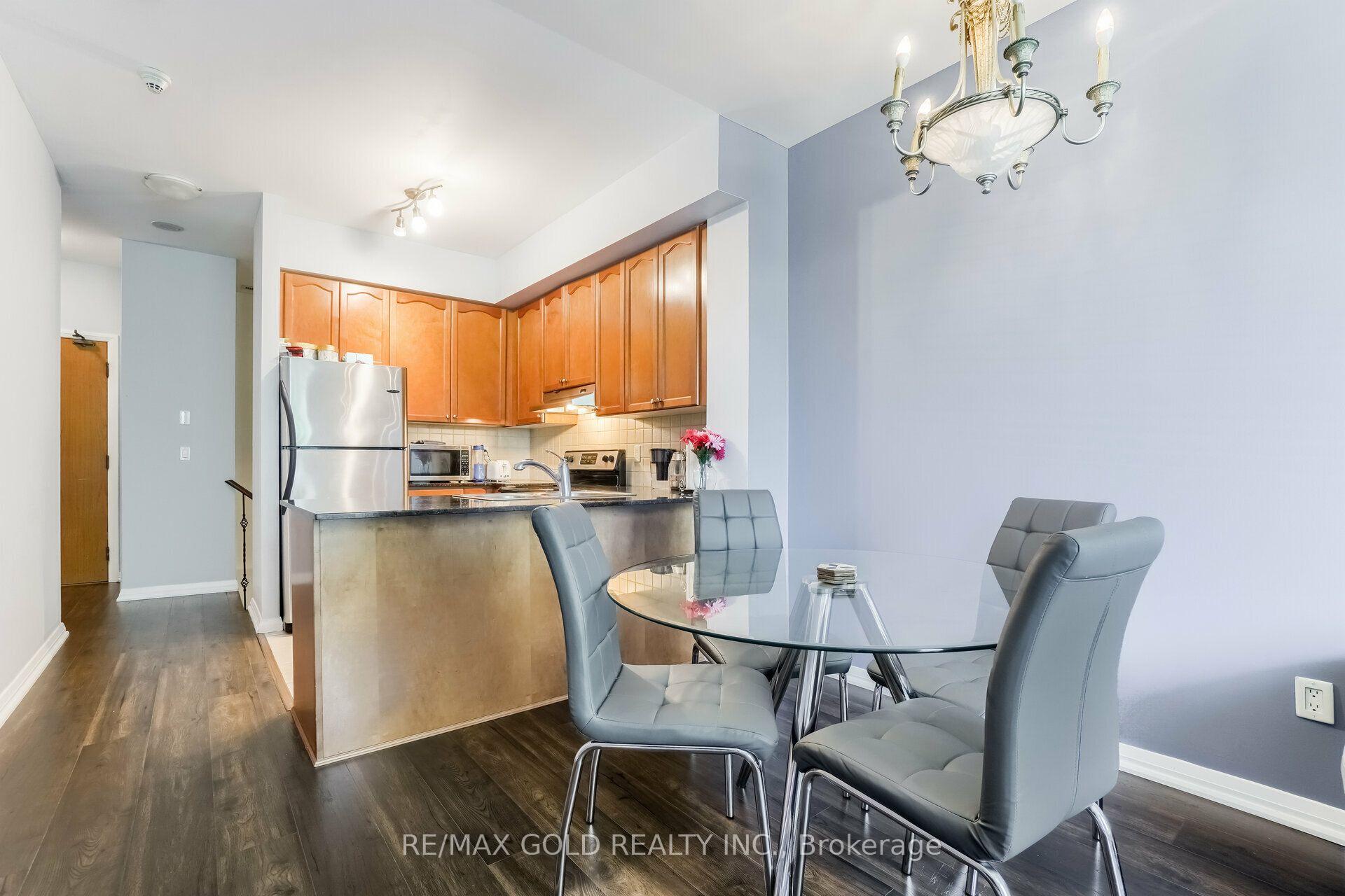 Photo 9 of Unit 102, 220 Forum Drive, Mississauga, Hurontario — HOMEH
