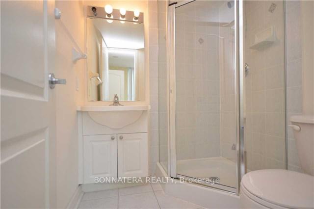 Photo 5 of Unit 1506, 33 Elm Drive, Mississauga, City Centre — HOMEH