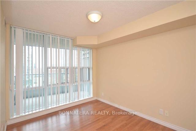 Photo 14 of Unit 1506, 33 Elm Drive, Mississauga, City Centre — HOMEH