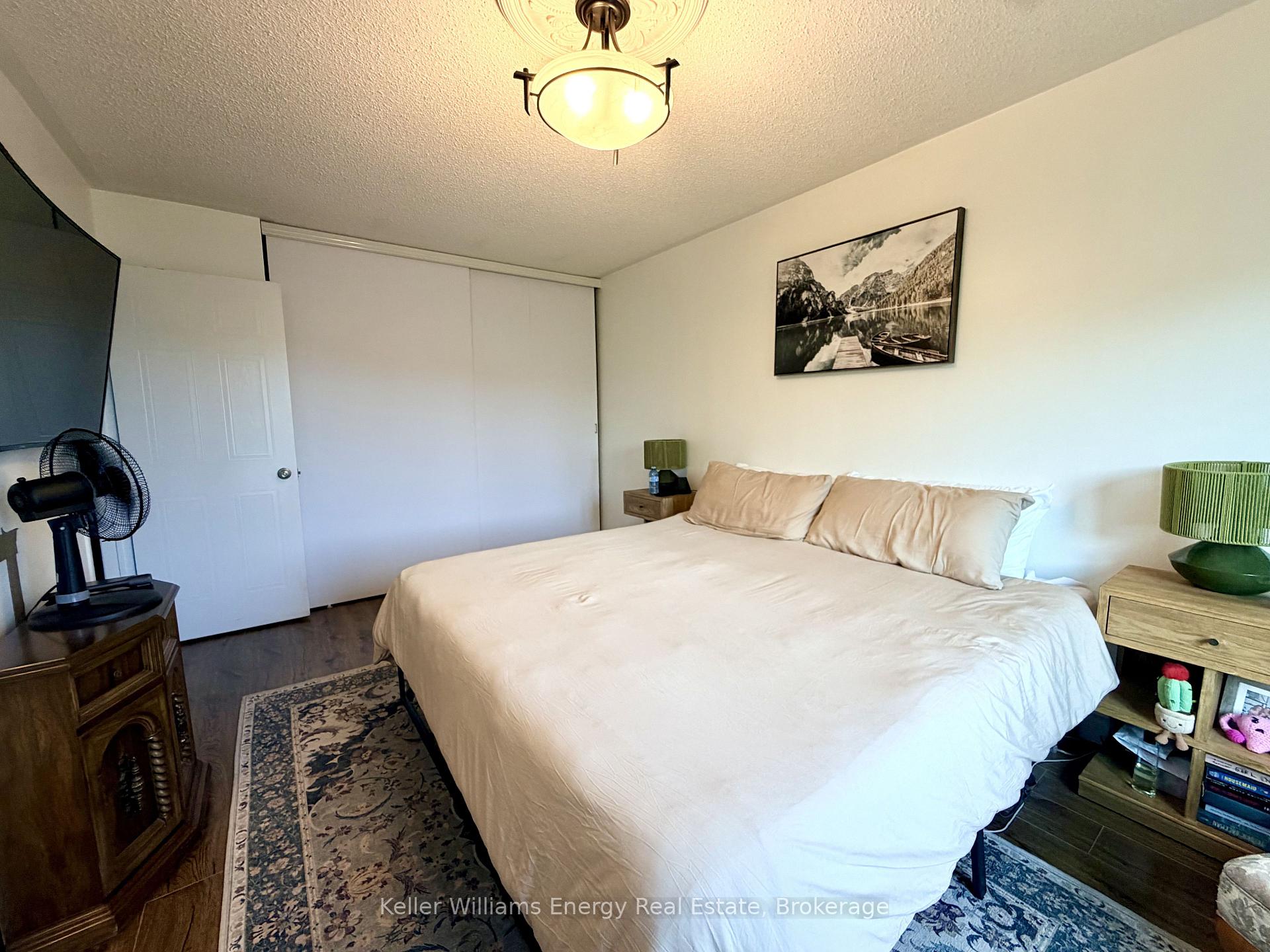 Photo 10 of 32 Trewin Lane, Clarington, Bowmanville — HOMEH