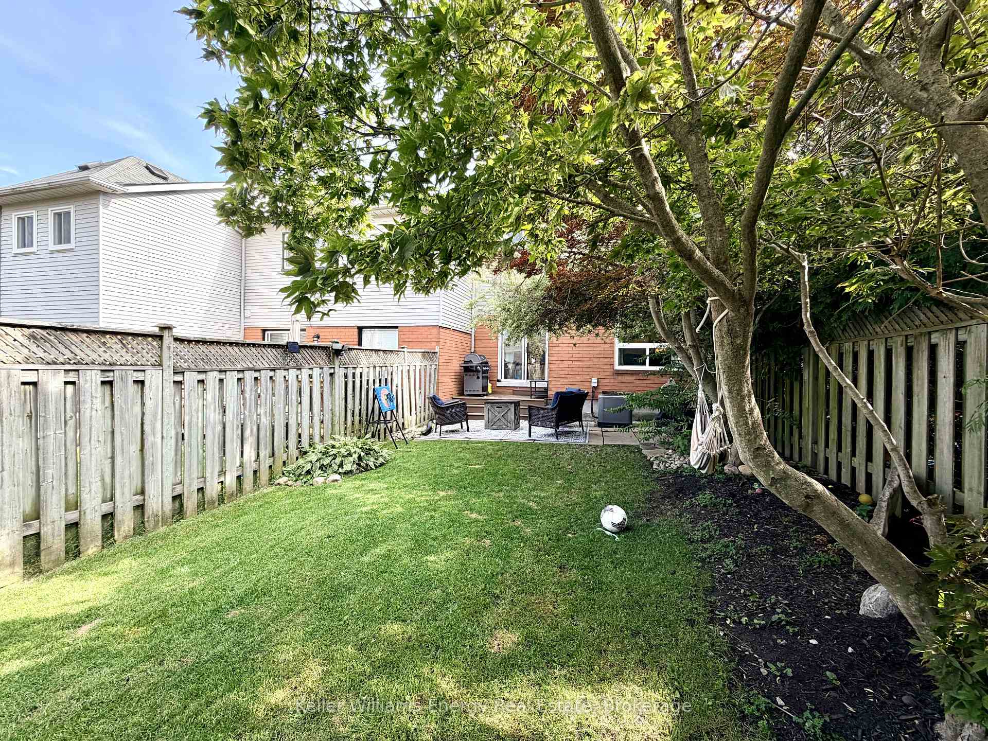 Photo 18 of 32 Trewin Lane, Clarington, Bowmanville — HOMEH