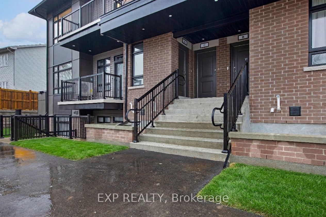 Photo 2 of Unit C, 380 Rolling Meadow Crescent, Ottawa, Mer Bleue/Bradley Estates/Anderson Park — HOMEH