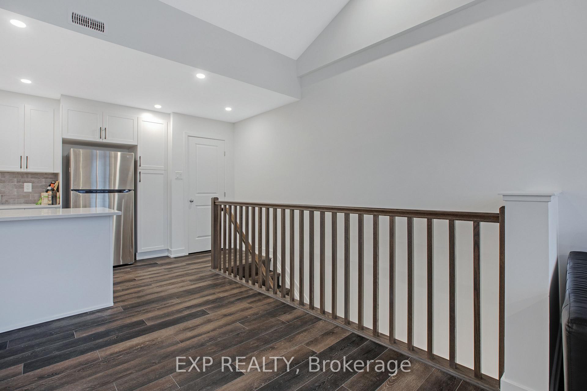 Photo 3 of Unit C, 380 Rolling Meadow Crescent, Ottawa, Mer Bleue/Bradley Estates/Anderson Park — HOMEH