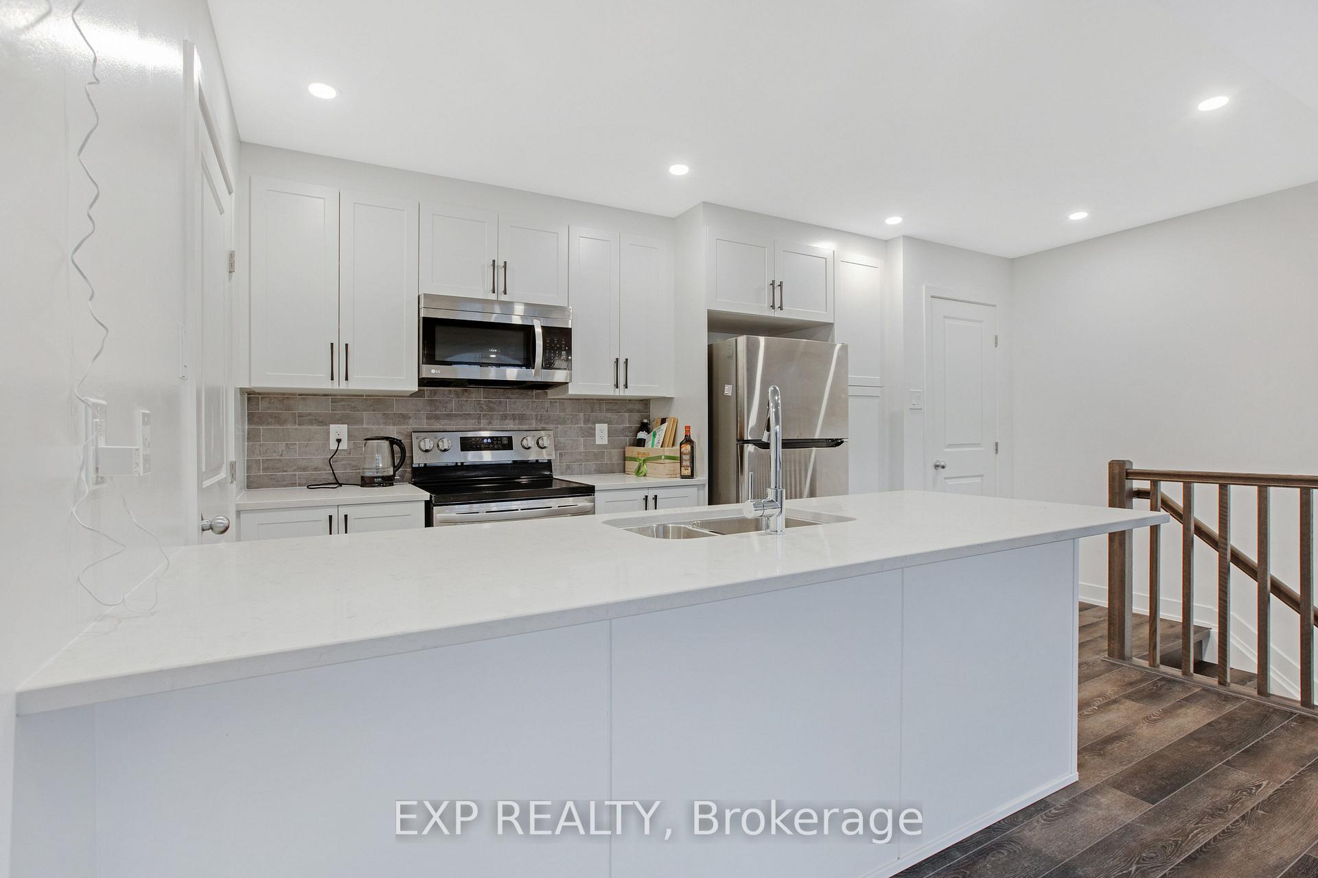 Photo 5 of Unit C, 380 Rolling Meadow Crescent, Ottawa, Mer Bleue/Bradley Estates/Anderson Park — HOMEH
