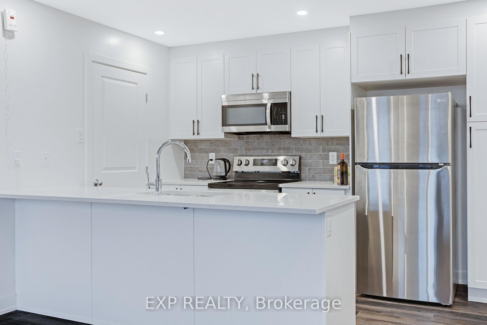 Photo 6 of Unit C, 380 Rolling Meadow Crescent, Ottawa, Mer Bleue/Bradley Estates/Anderson Park — HOMEH