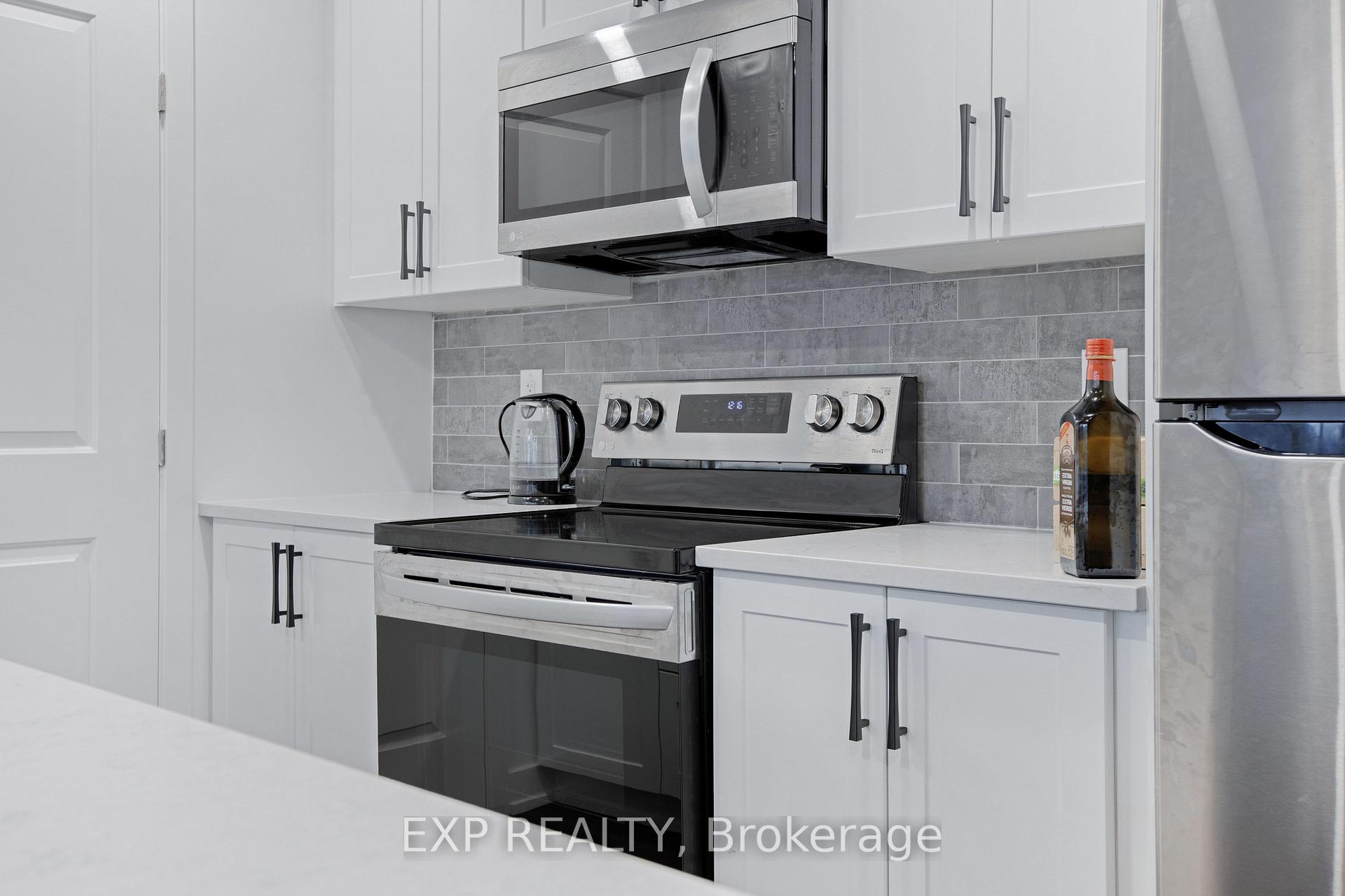 Photo 7 of Unit C, 380 Rolling Meadow Crescent, Ottawa, Mer Bleue/Bradley Estates/Anderson Park — HOMEH
