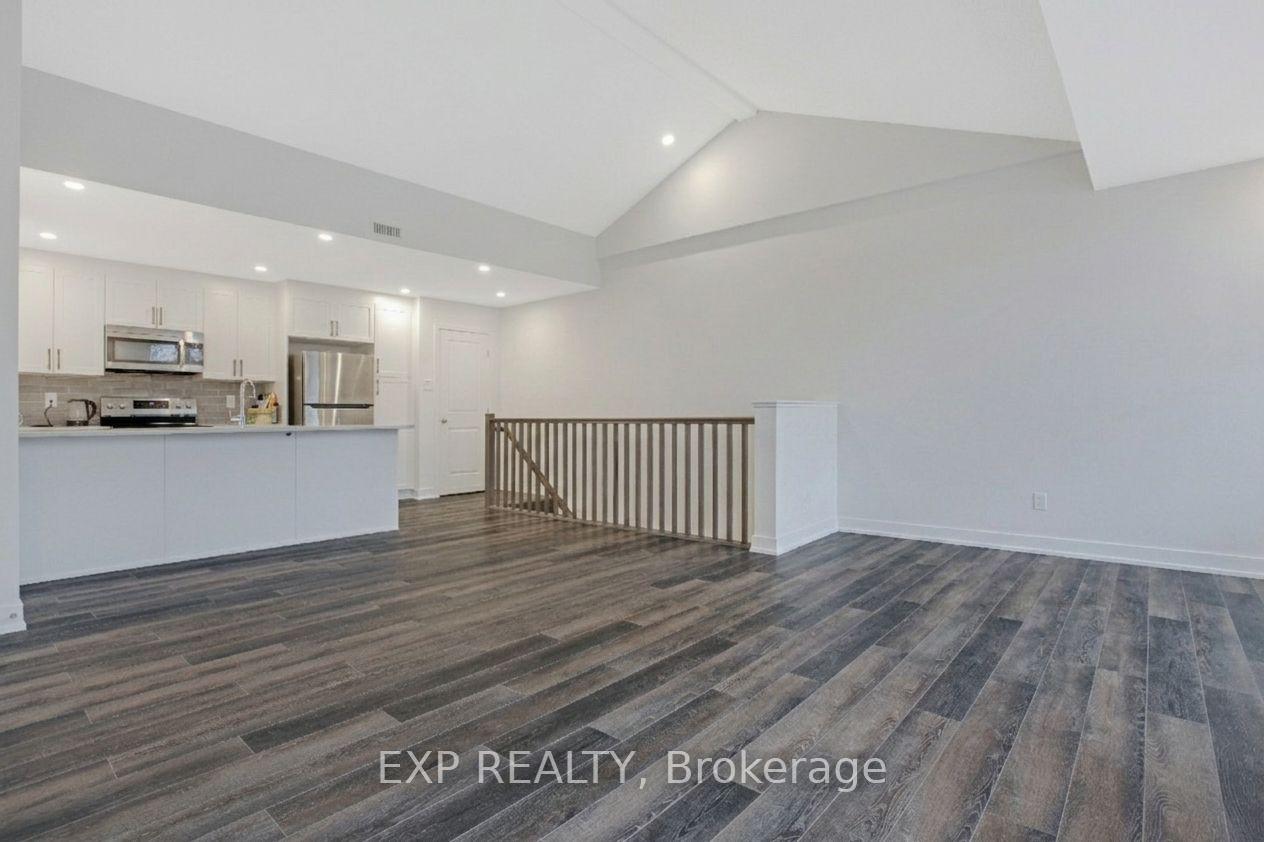 Photo 9 of Unit C, 380 Rolling Meadow Crescent, Ottawa, Mer Bleue/Bradley Estates/Anderson Park — HOMEH