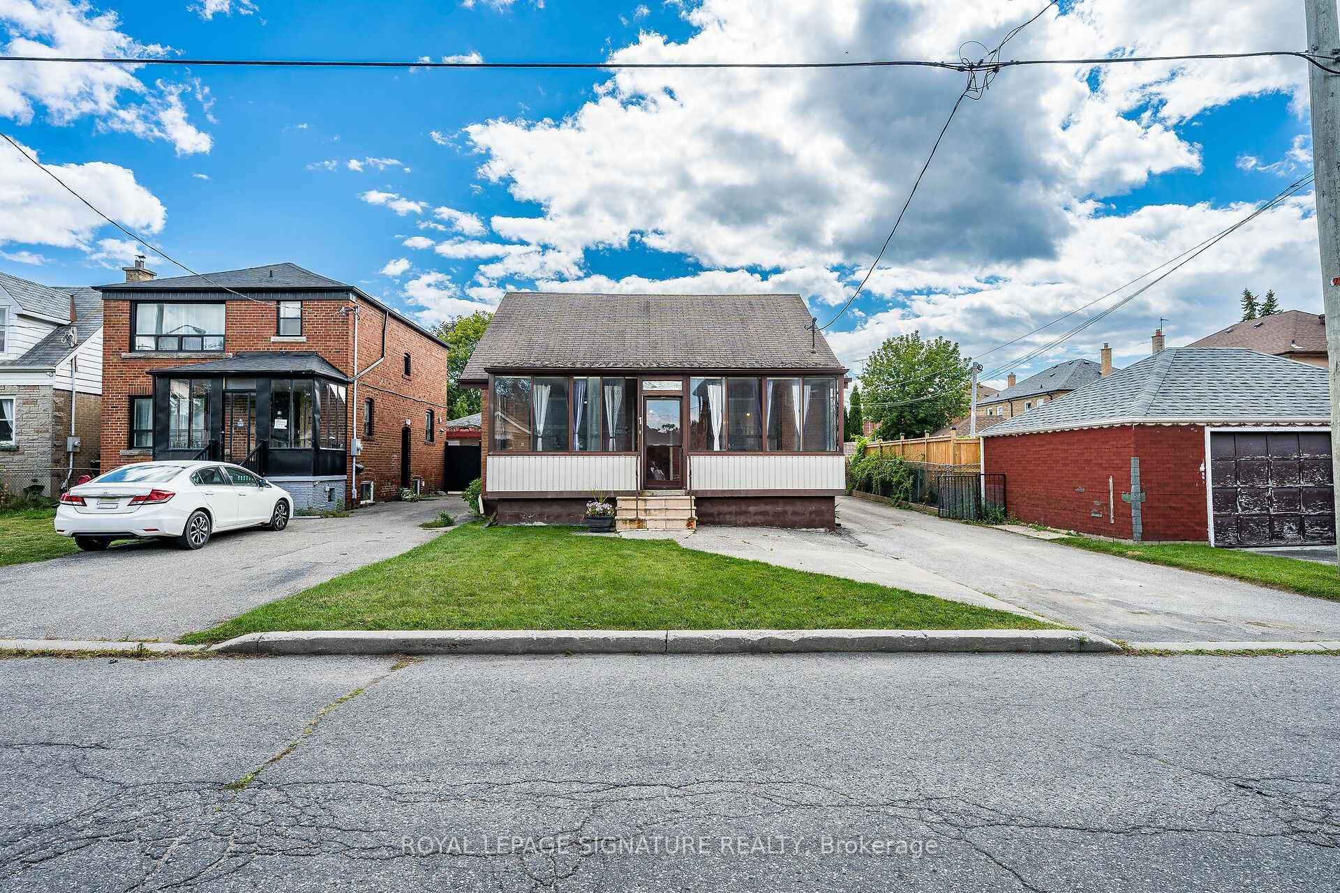 Photo 1 of 1 Davidson Avenue, Scarborough, Clairlea-Birchmount — HOMEH