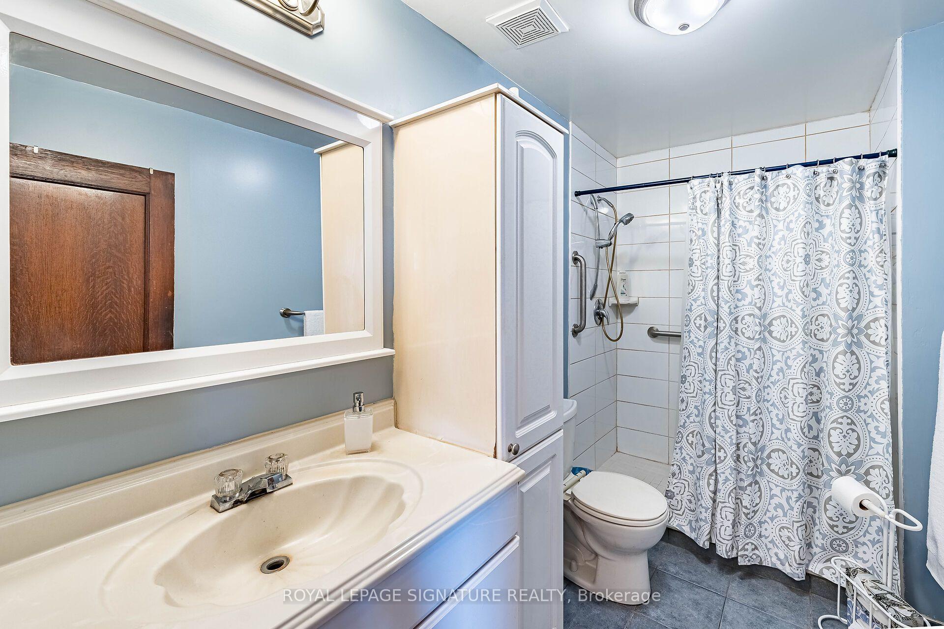 Photo 14 of 1 Davidson Avenue, Scarborough, Clairlea-Birchmount — HOMEH