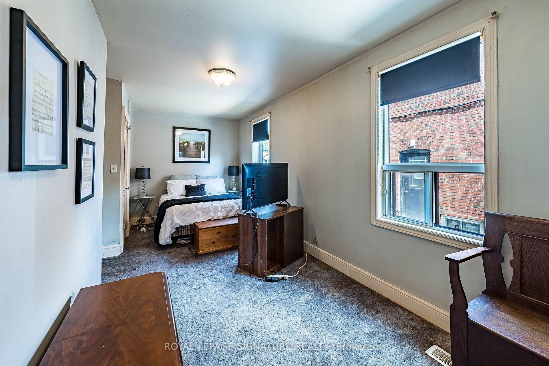 Photo 18 of 1 Davidson Avenue, Scarborough, Clairlea-Birchmount — HOMEH